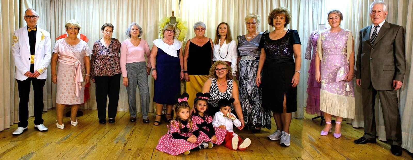 Èxit en la desfilada de moda organitzada per l'Associació de la Gent Gran de Rubí. FOTO: Cedida Èxit en la desfilada de moda organitzada per l'Associació de la Gent Gran de Rubí. FOTO: Cedida