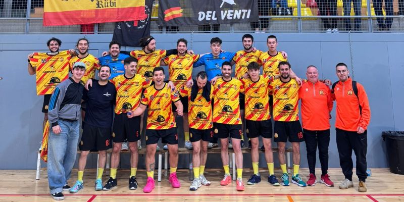El Sènior d'handbol del Veinti. FOTO: Cedida El Sènior d'handbol del Veinti. FOTO: Cedida