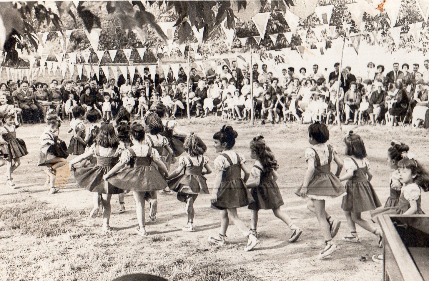 Una de les imatges que recull aquesta publicació local 