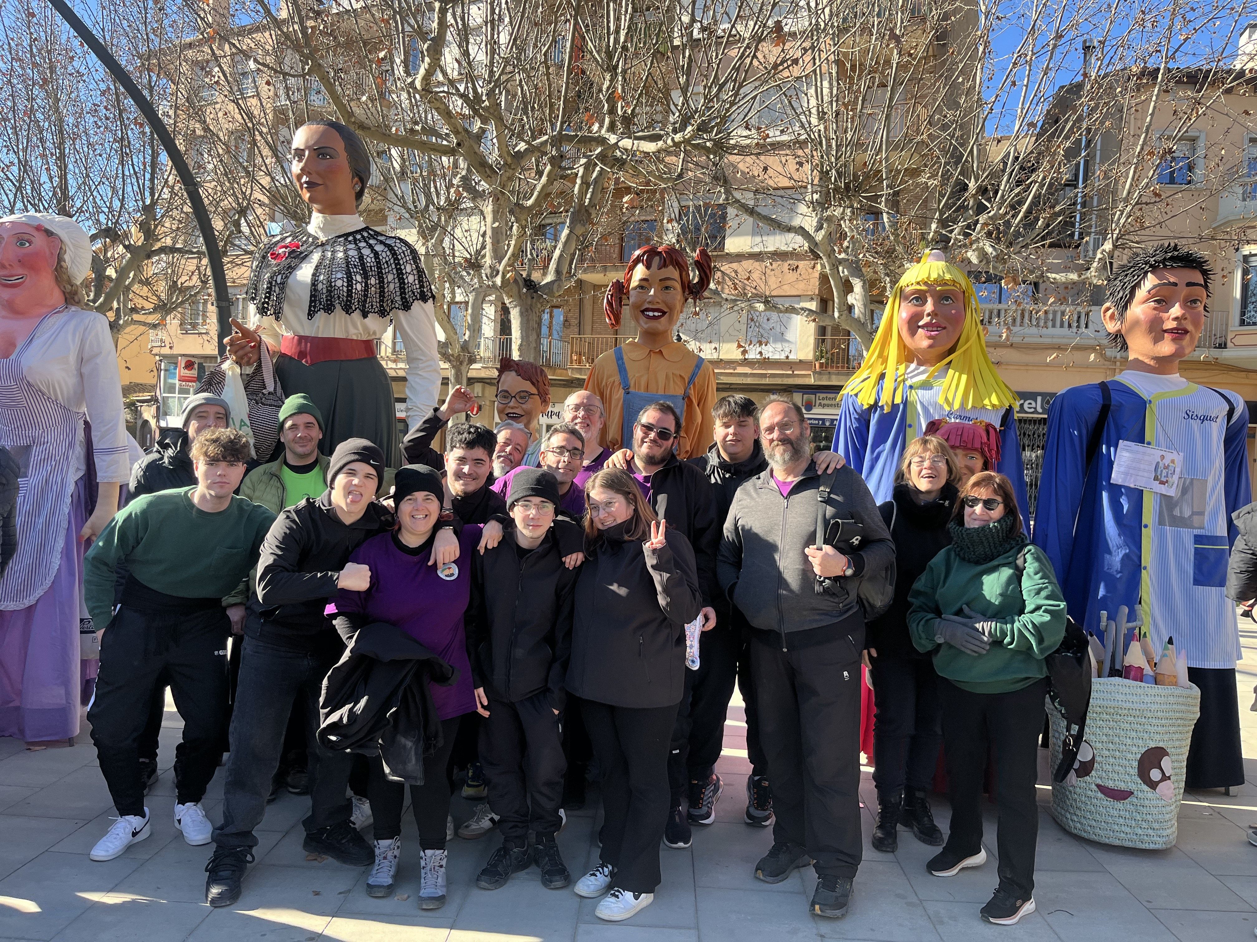 Les colles geganteres de Ca n'Oriol i El Pinar participen de la 1a Trobada de Gegants "Yule". FOTO: Cedida