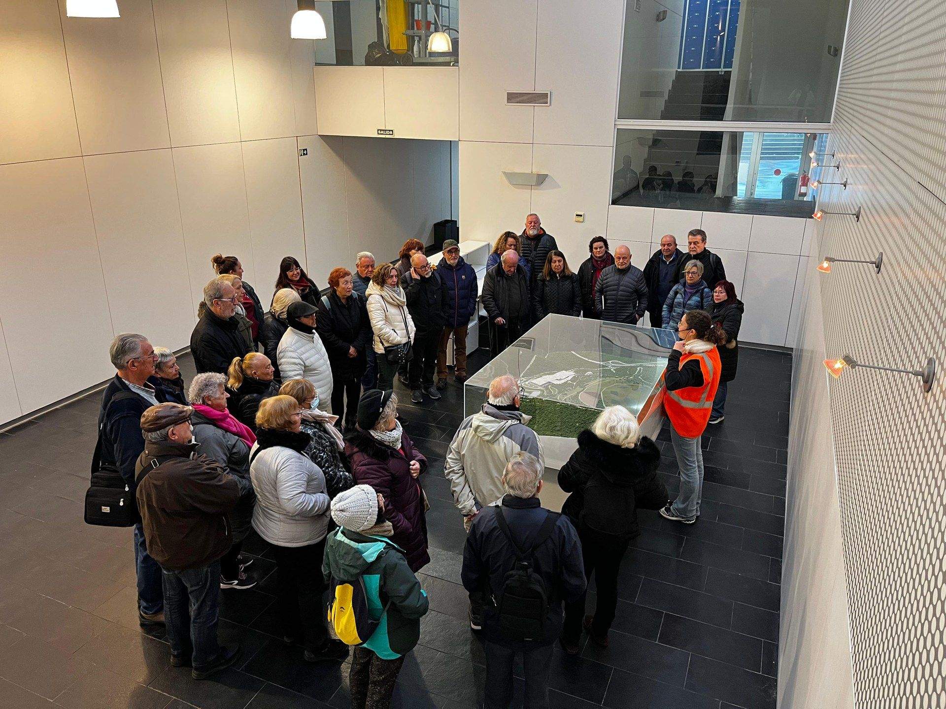 A principis de novembre ja es va organitzar una visita a la planta, en aquest cas adreçada al col·lectiu de persones grans. FOTO: Ajuntament de Rubí