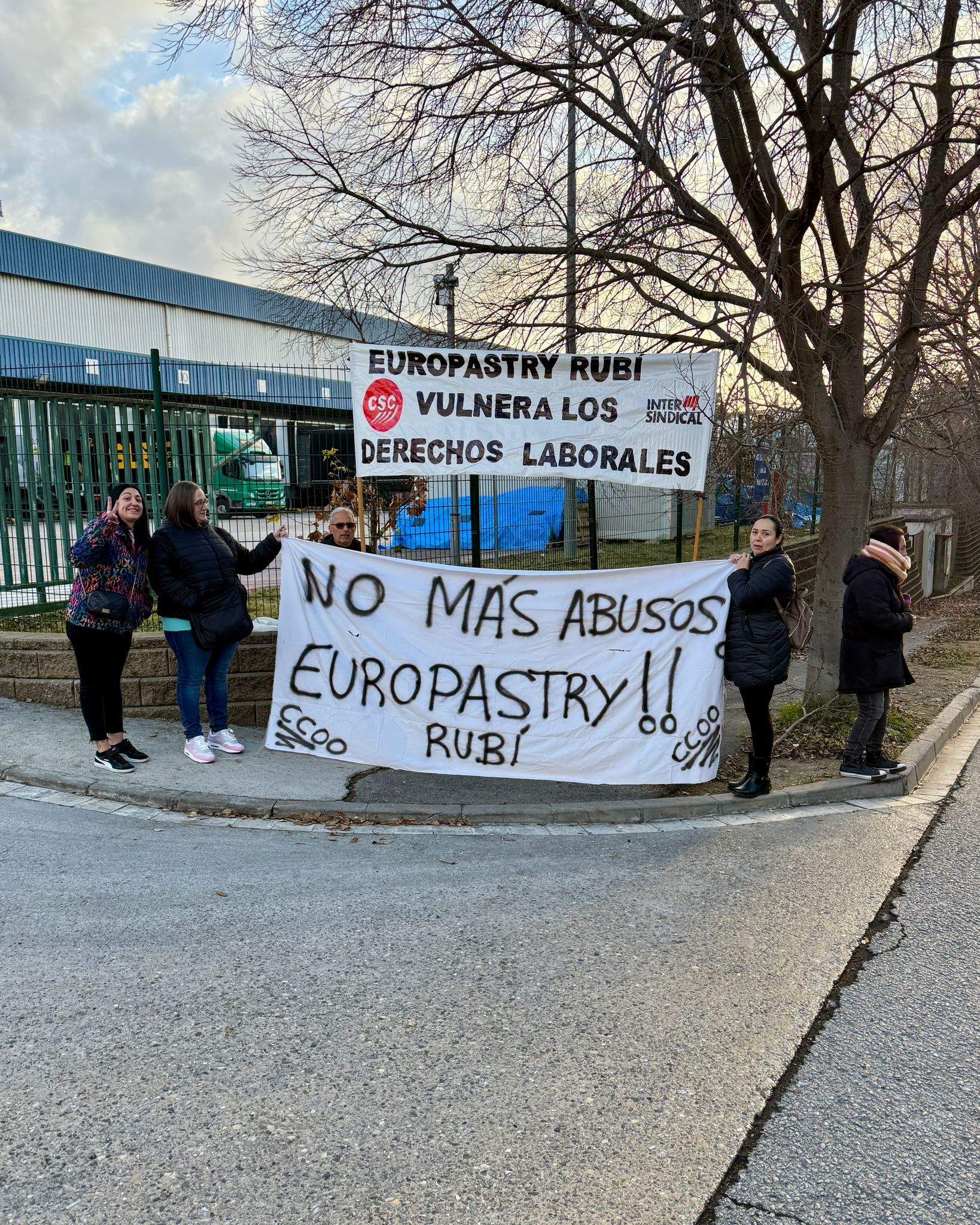 Els treballadors d'Europastry es concentren per demanar millores salarials. FOTO: Cedida