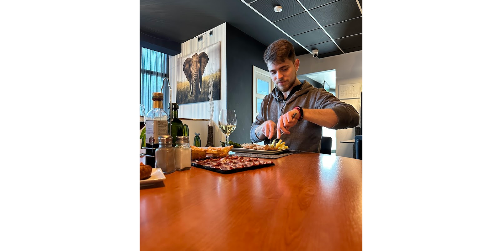 Restaurant a l'Hotel Sant Pere II a Rubí, molt a prop de Barcelona i les principals comunicacions. FOTO: Cedida Restaurant a l'Hotel Sant Pere II a Rubí, molt a prop de Barcelona i les principals comunicacions. FOTO: Cedida