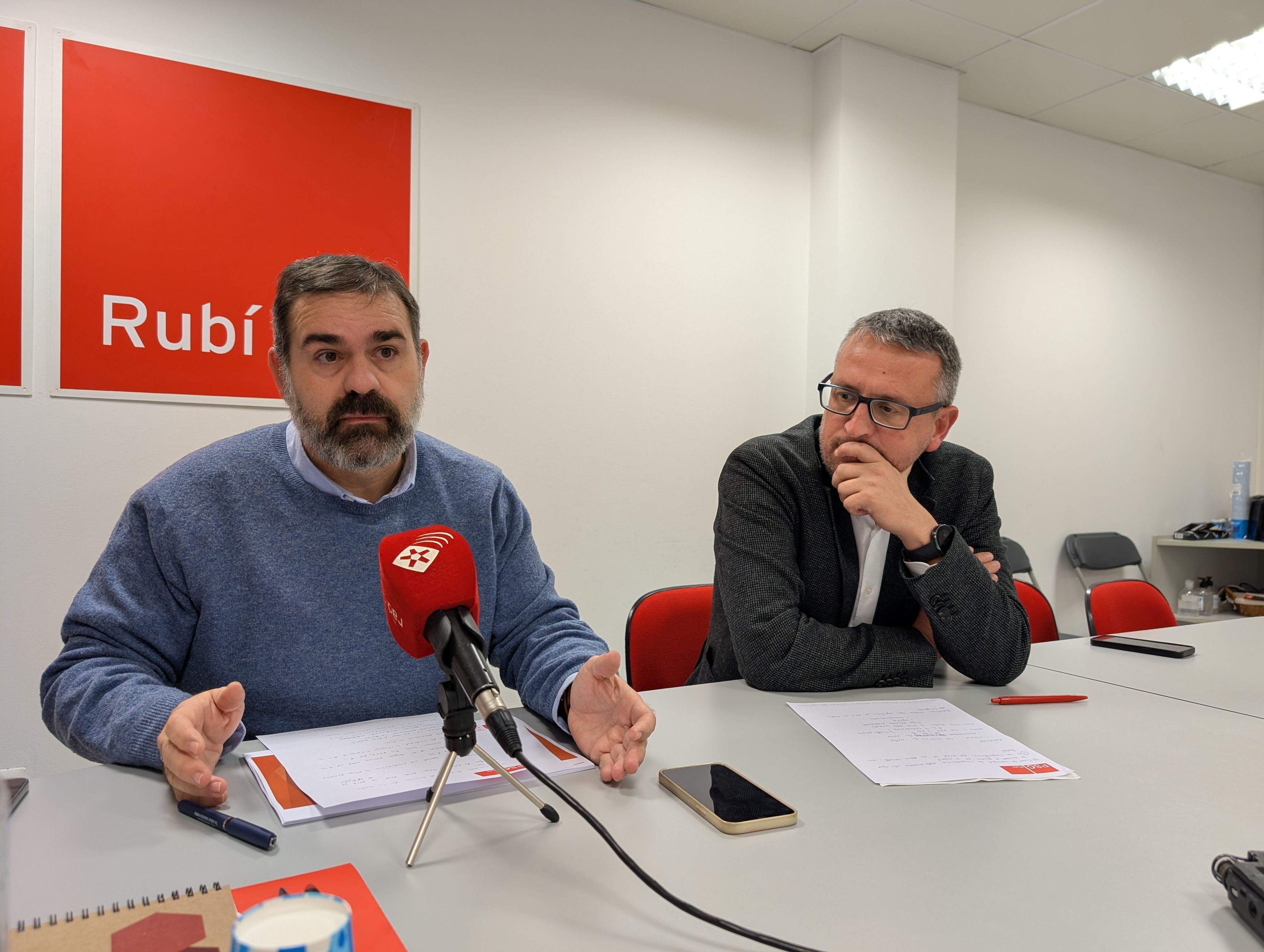 El PSC recorda que l'acord pel decret de pensions i transport beneficiarà directament als rubinencs. FOTO: Estela Luengo