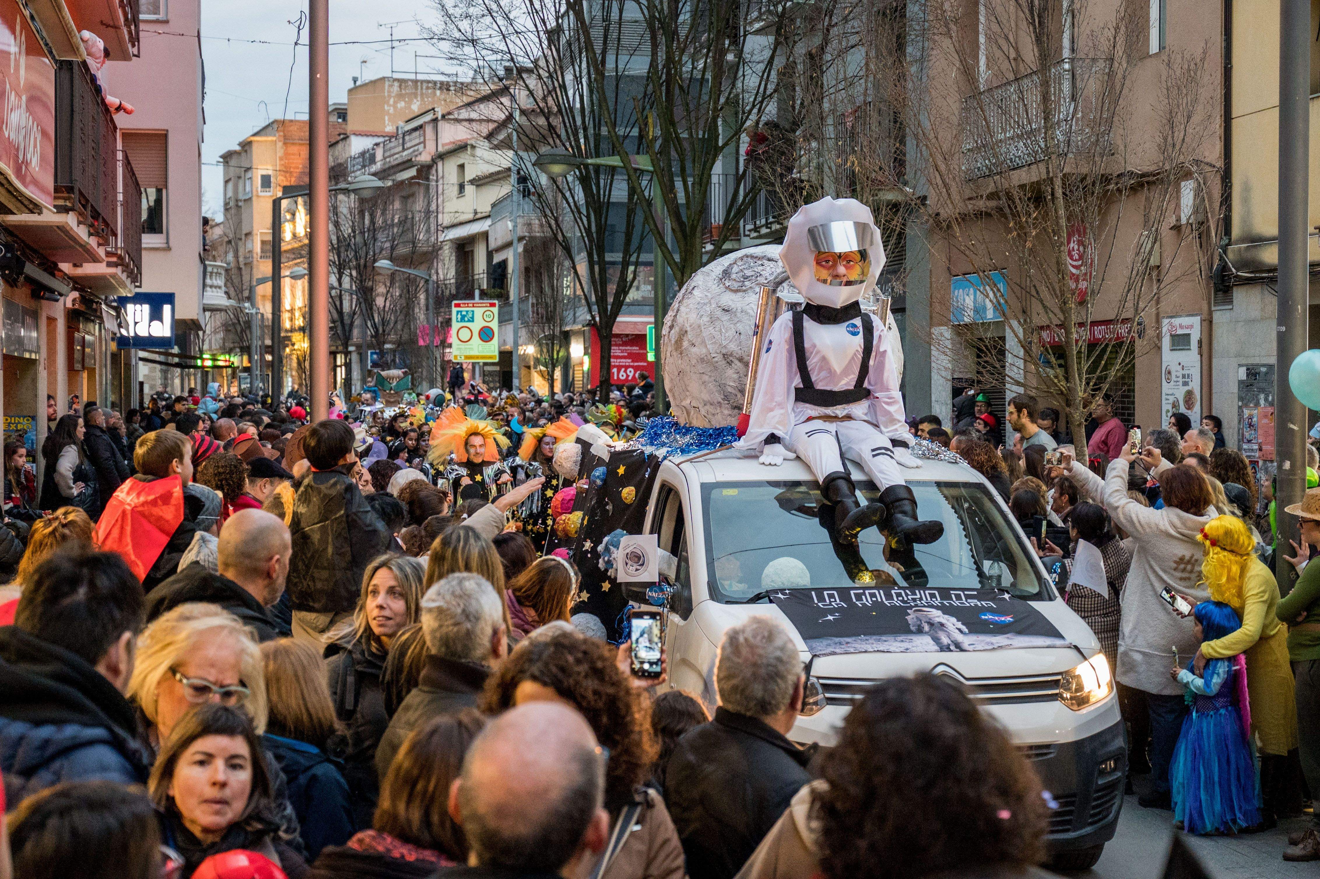 La galàxia de l’Escola Ca n’Alzamora, guanyadora del Concurs de Comparses de Carnaval. FOTO: Carmelo Jiménez