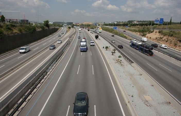 Desarticulen un violent grup criminal que robava en camions a l'AP-7. FOTO: Arxiu