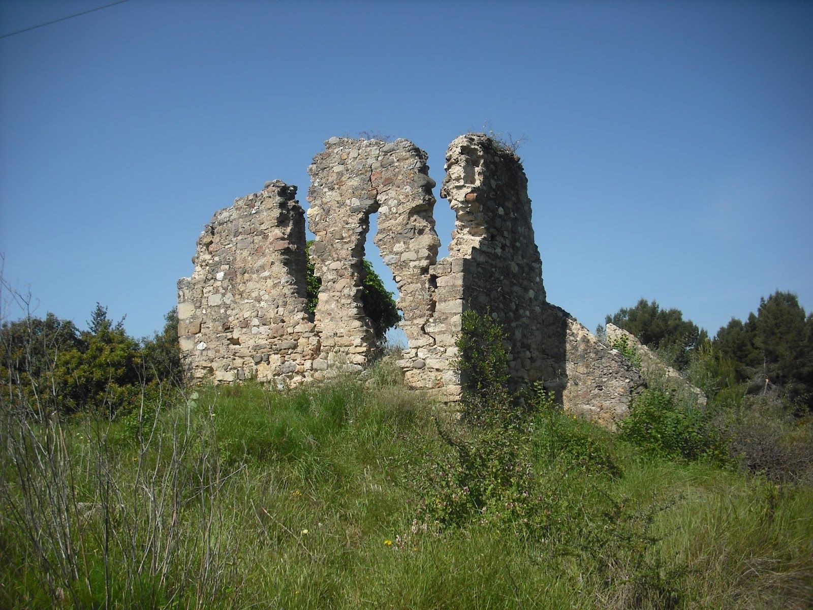 L'AUP porta al ple una moció per preservar l'ermita de Sant Genís i el seu entorn natural