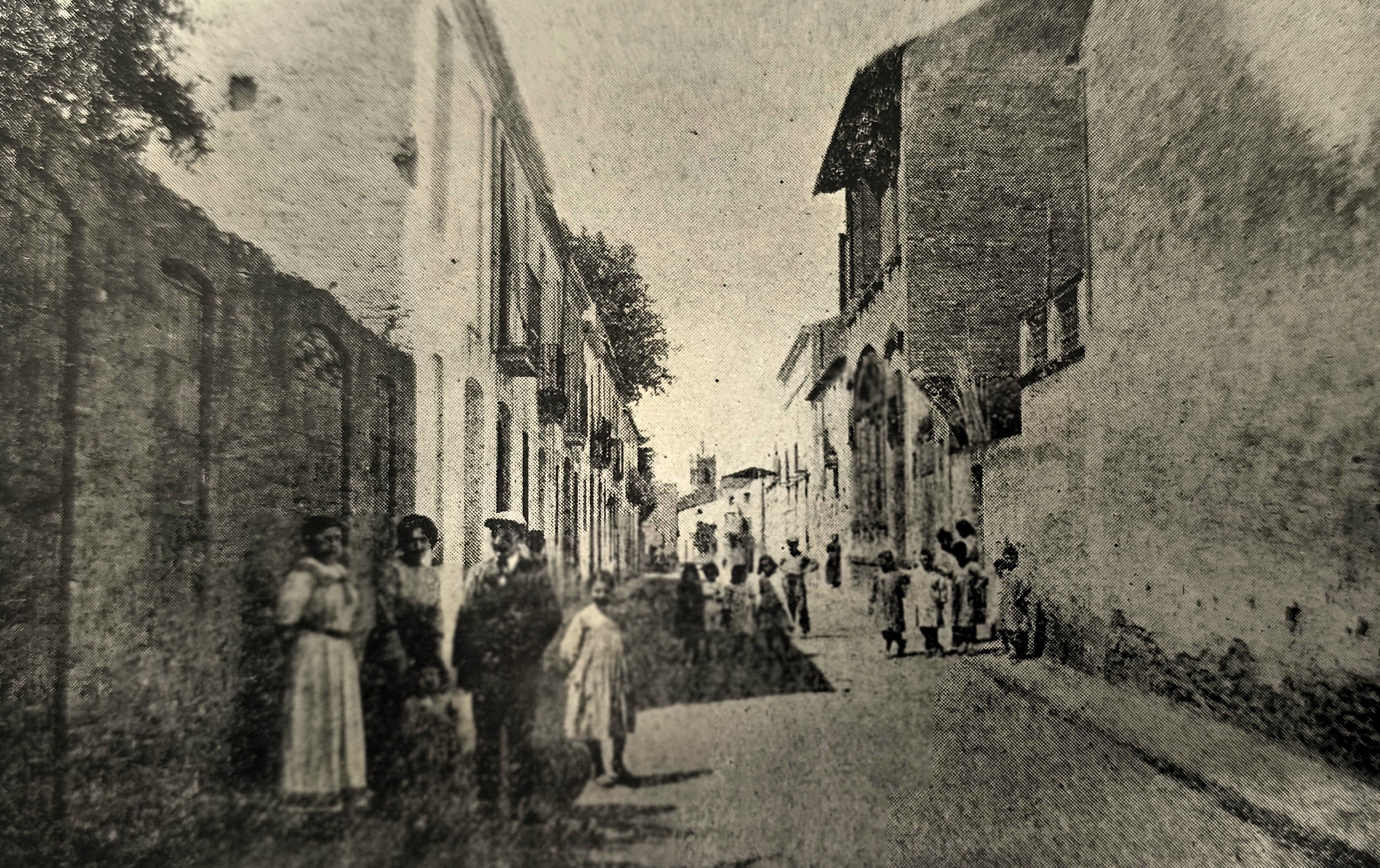 El carrer de Virgili, 1912. Foto apareguda al programa de la Festa Major de Rubí d'aquell mateix any