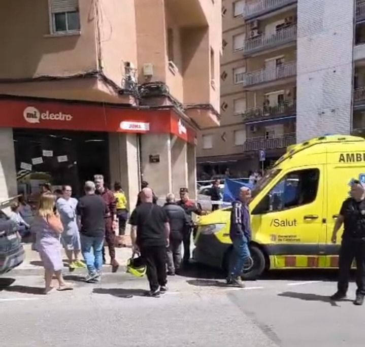 Mor una persona en caure d'un balcó a Rubí. FOTO: Óscar