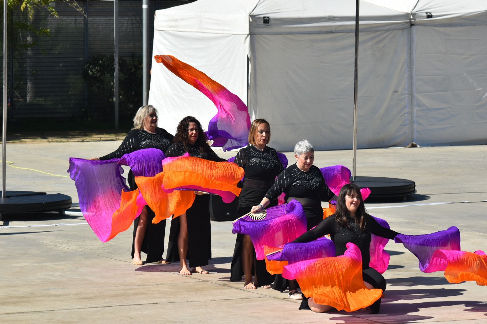 The Community Dance Center celebra la primera edició del "Dia de la dansa" amb gran participació. FOTO: Cedida
