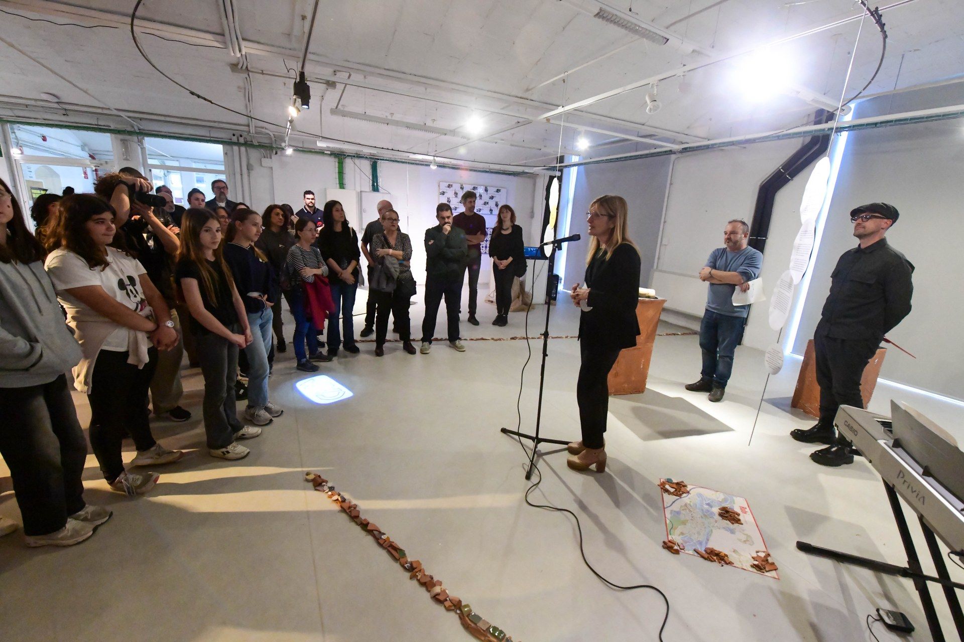 Inaugurada l'exposició “Orbitant la ceràmica” a l’Espai Expositiu Pepa de Haro. FOTO: Ajuntament de Rubí - Localpres