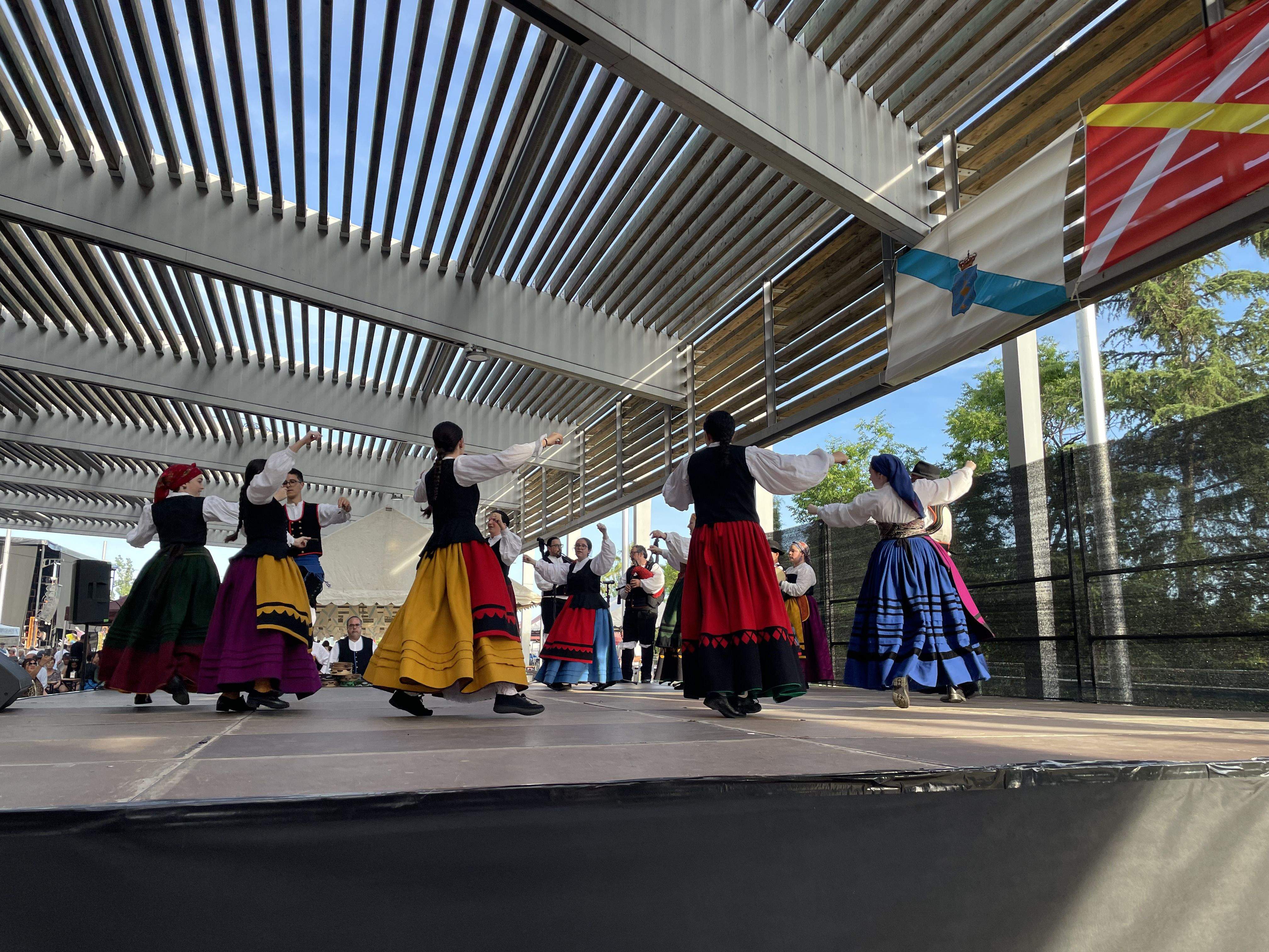 La Irmandade Galega de Rubí celebra una nova i multitudinària Festa do Camiño FOTO: Marta Casas