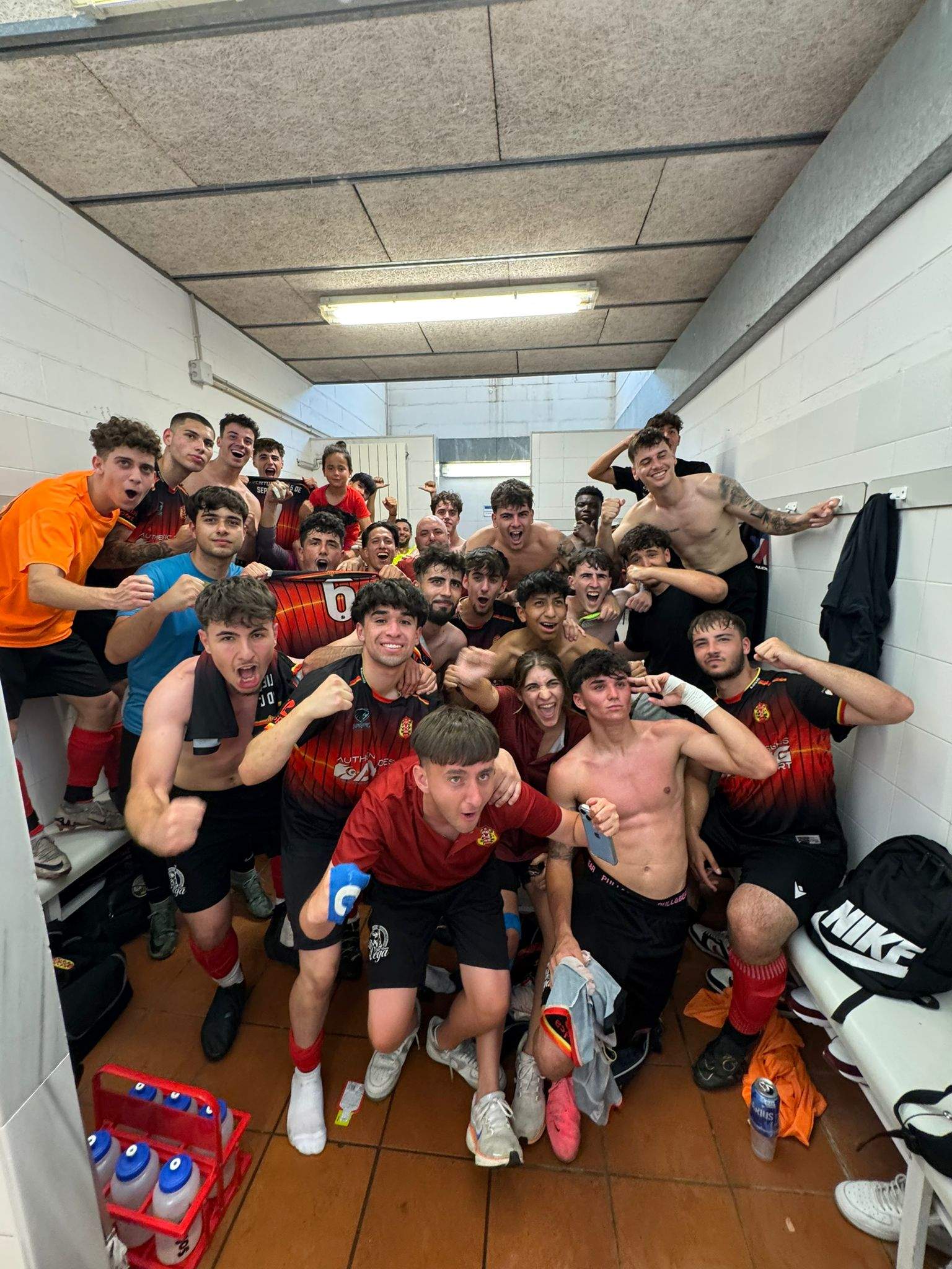 L'Amateur B del Veinti jugarà la final del play-off per a l'ascens a Tercera Catalana. FOTO: Cedida