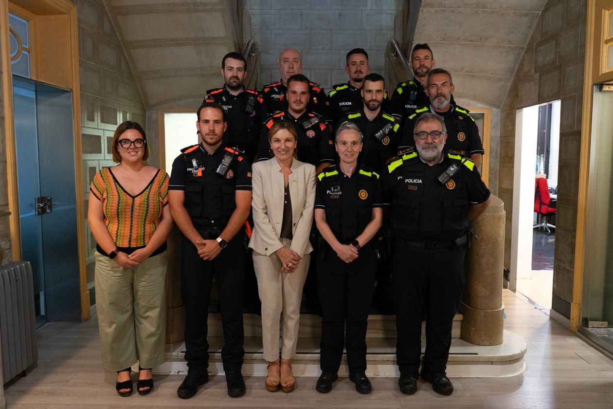 Reconeixement a la Policia Local i Protecció Civil per la seva ajuda durant la DANA. FOTO: Ajuntament de Rubí - Localpres