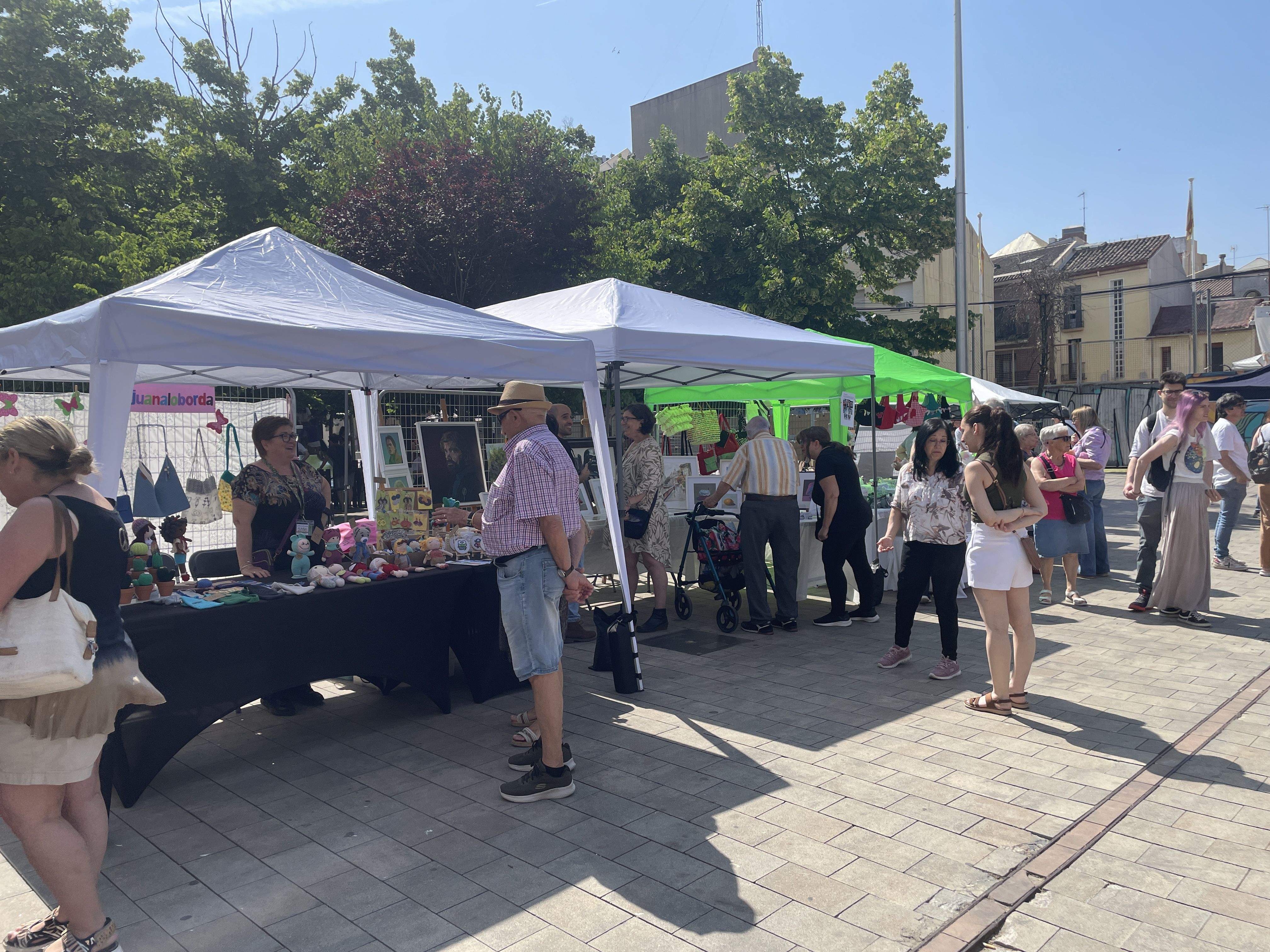 Parades d'artesania a la 21a Fira de Primavera de Rubí FOTO: Marta Casas