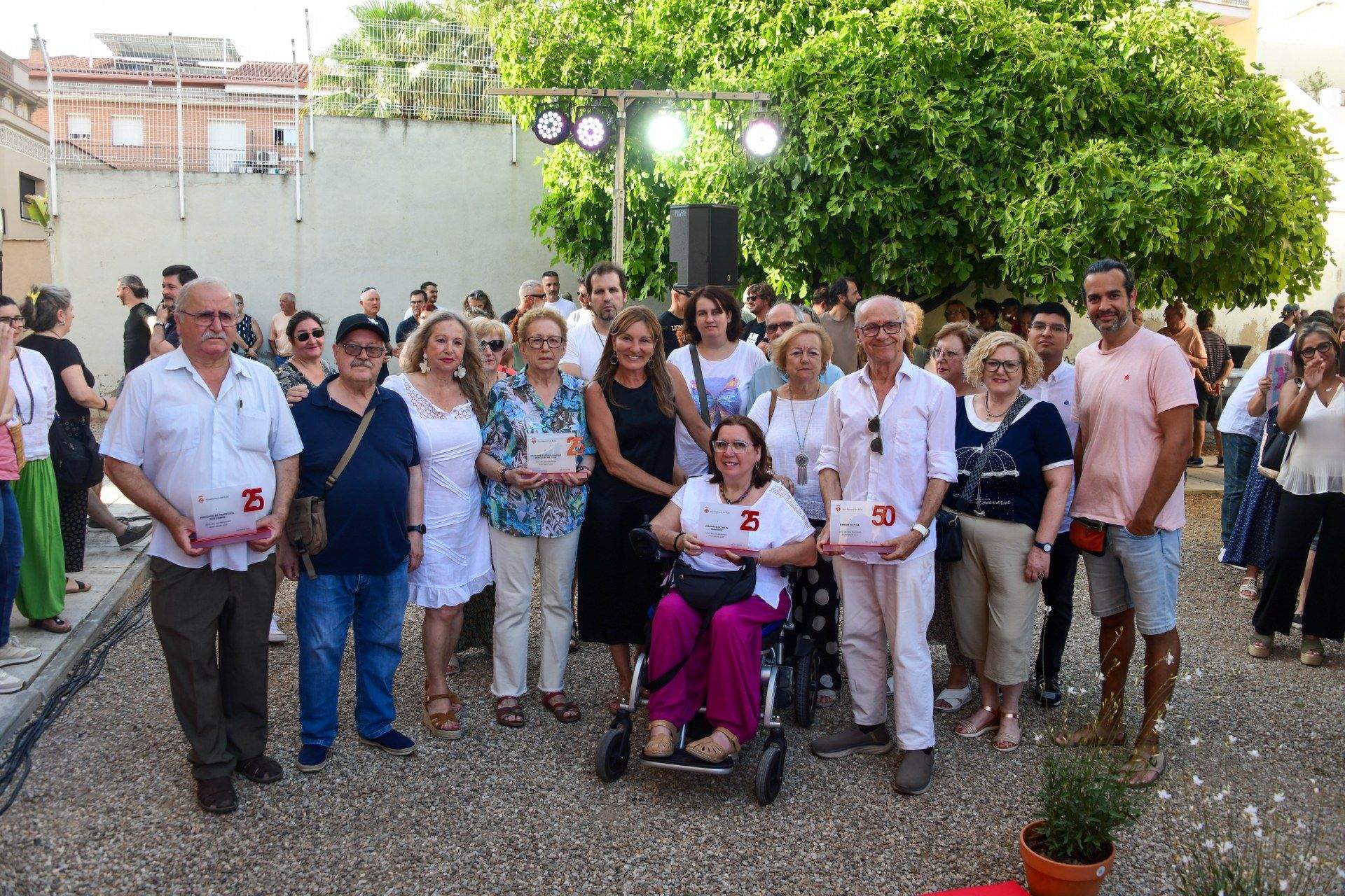 La recepció d'entitats reconeix diverses entitats pels seus aniversaris. FOTO: Ajuntament de Rubí - Locapres