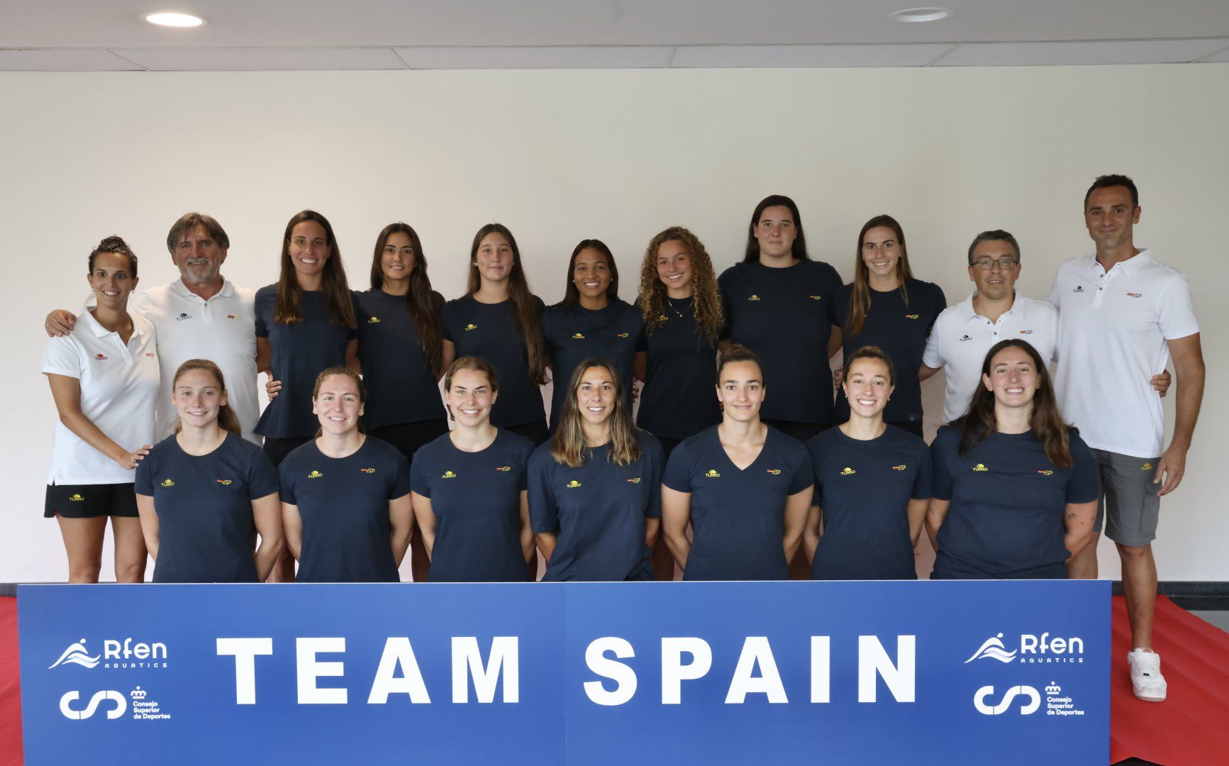 La selecció espanyola femenina de waterpolo continua comptant amb les rubinenques Bea Ortiz i Ariadna i Elena Ruiz FOTO: RFEN
