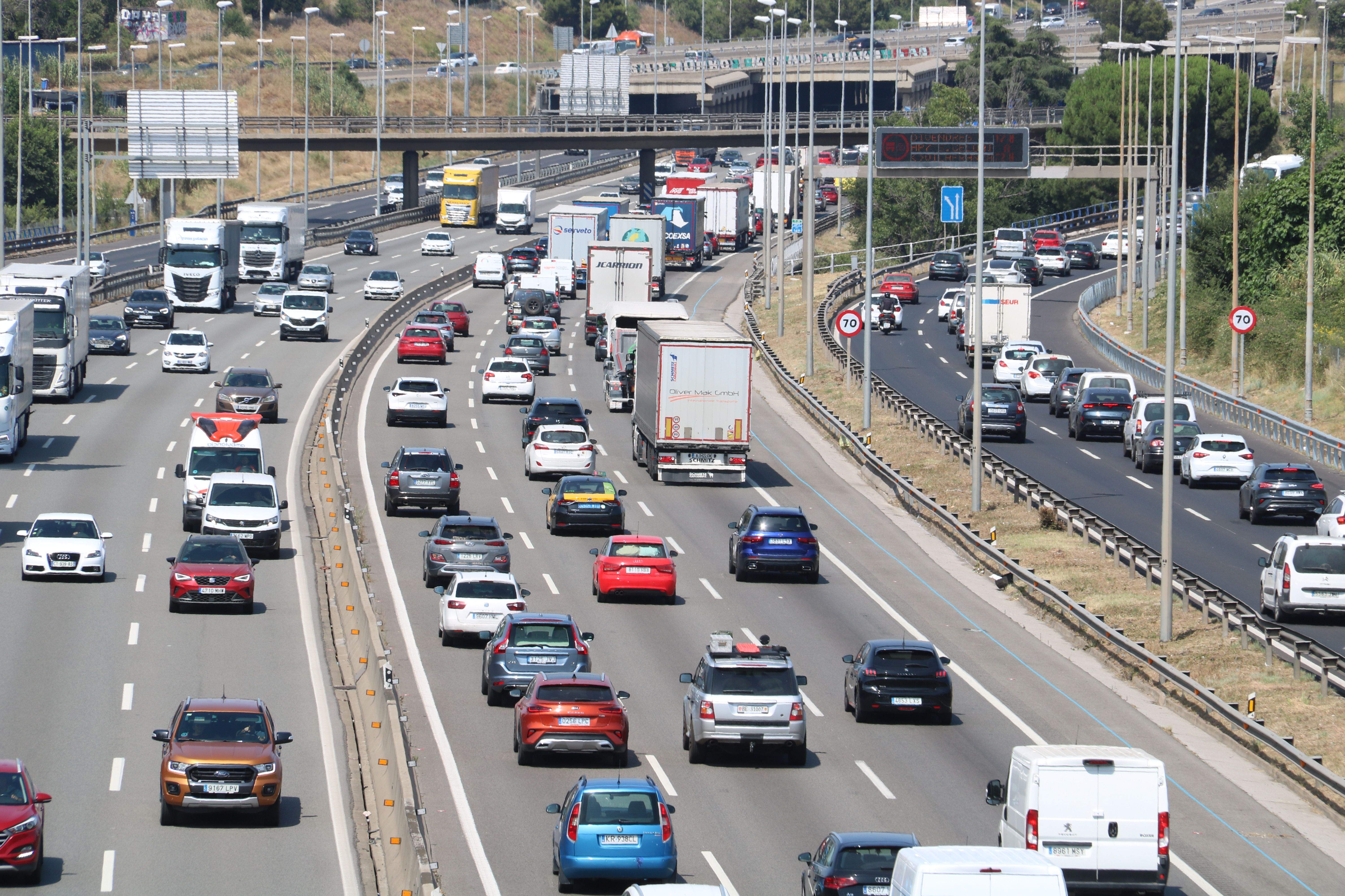 L'AP-7 al seu pas per Bellaterra. FOTO: Àlex Recolons/ACN