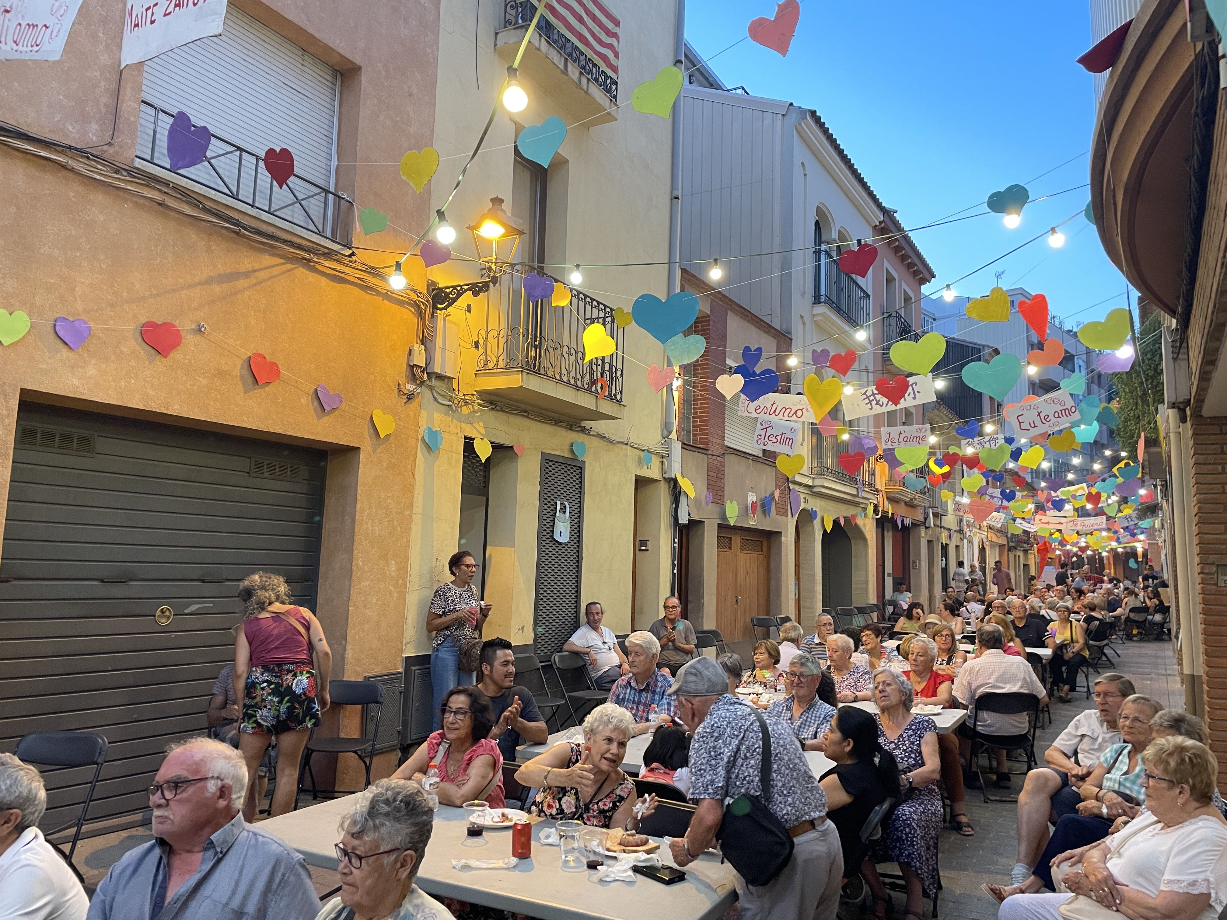 Molt d'amor a les 180es Festes del carrer Sant Jaume FOTO: Marta Casas