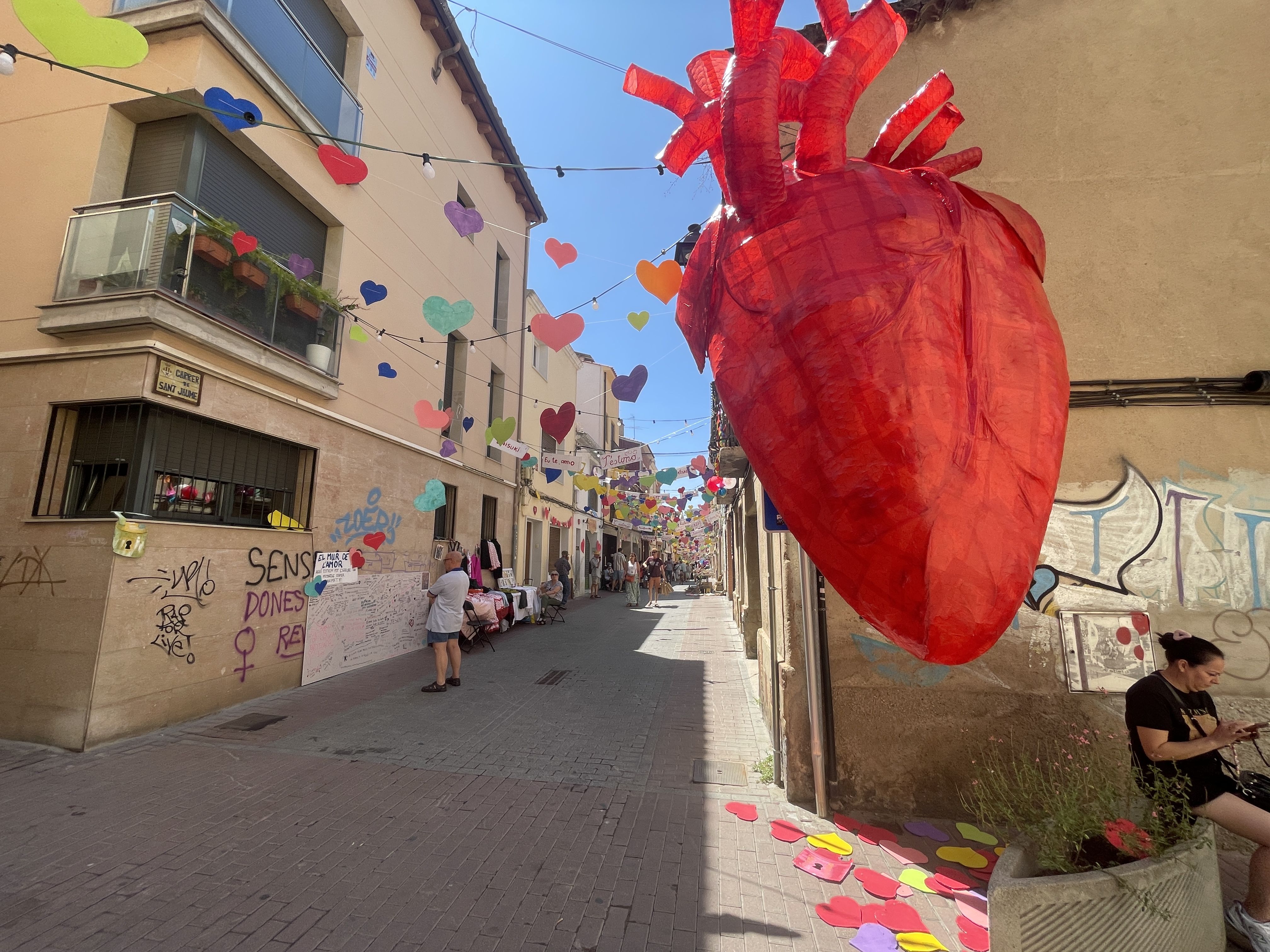 Molt d'amor a les 180es Festes del carrer Sant Jaume FOTO: Marta Casas