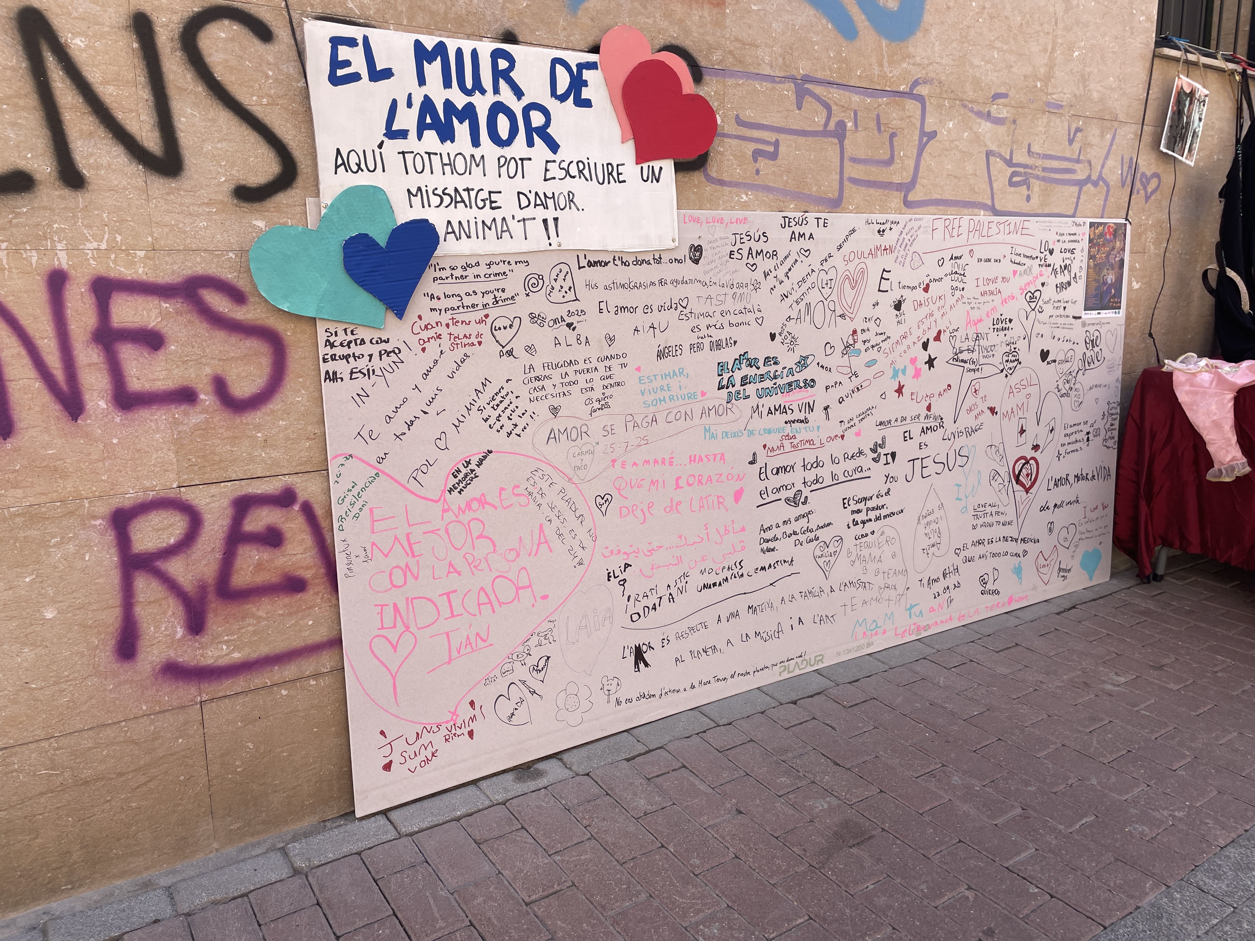 Molt d'amor a les 180es Festes del carrer Sant Jaume FOTO: Marta Casas