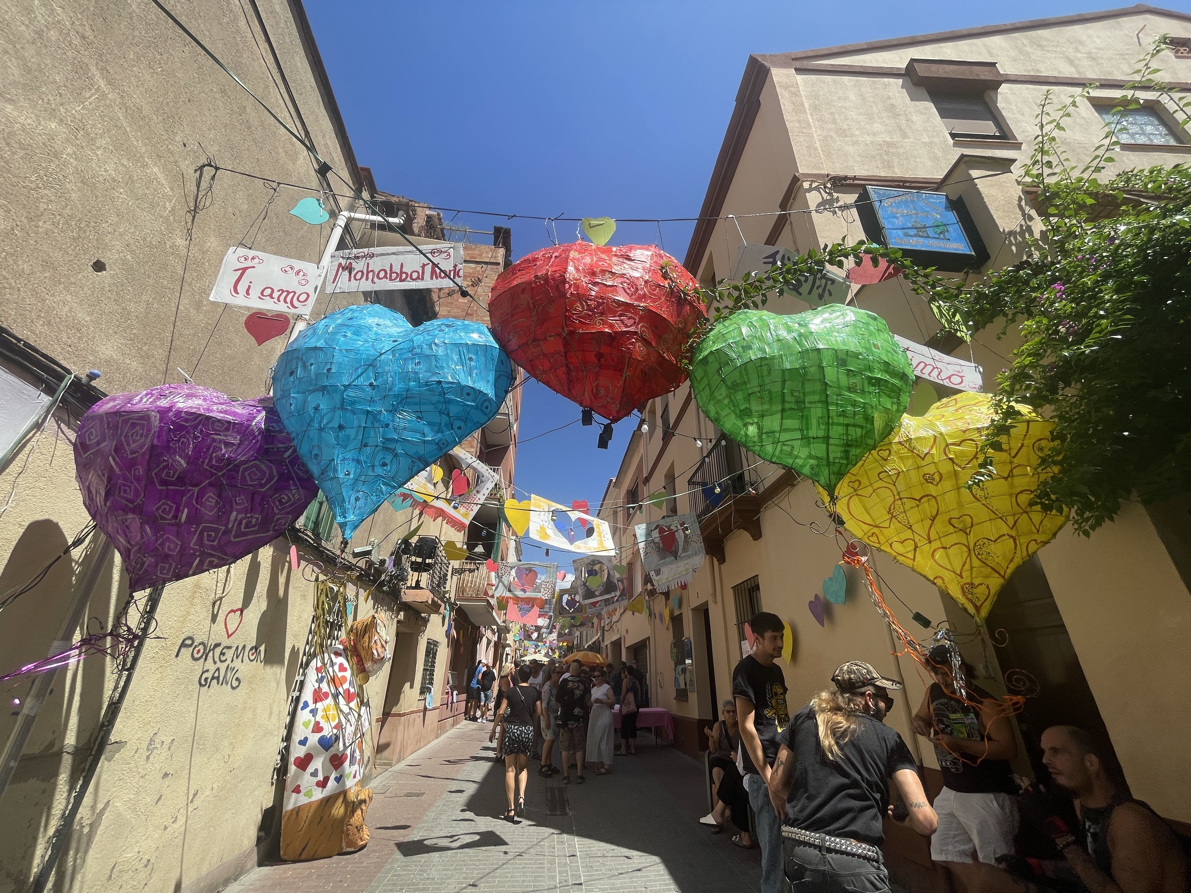 Molt d'amor a les 180es Festes del carrer Sant Jaume FOTO: Marta Casas