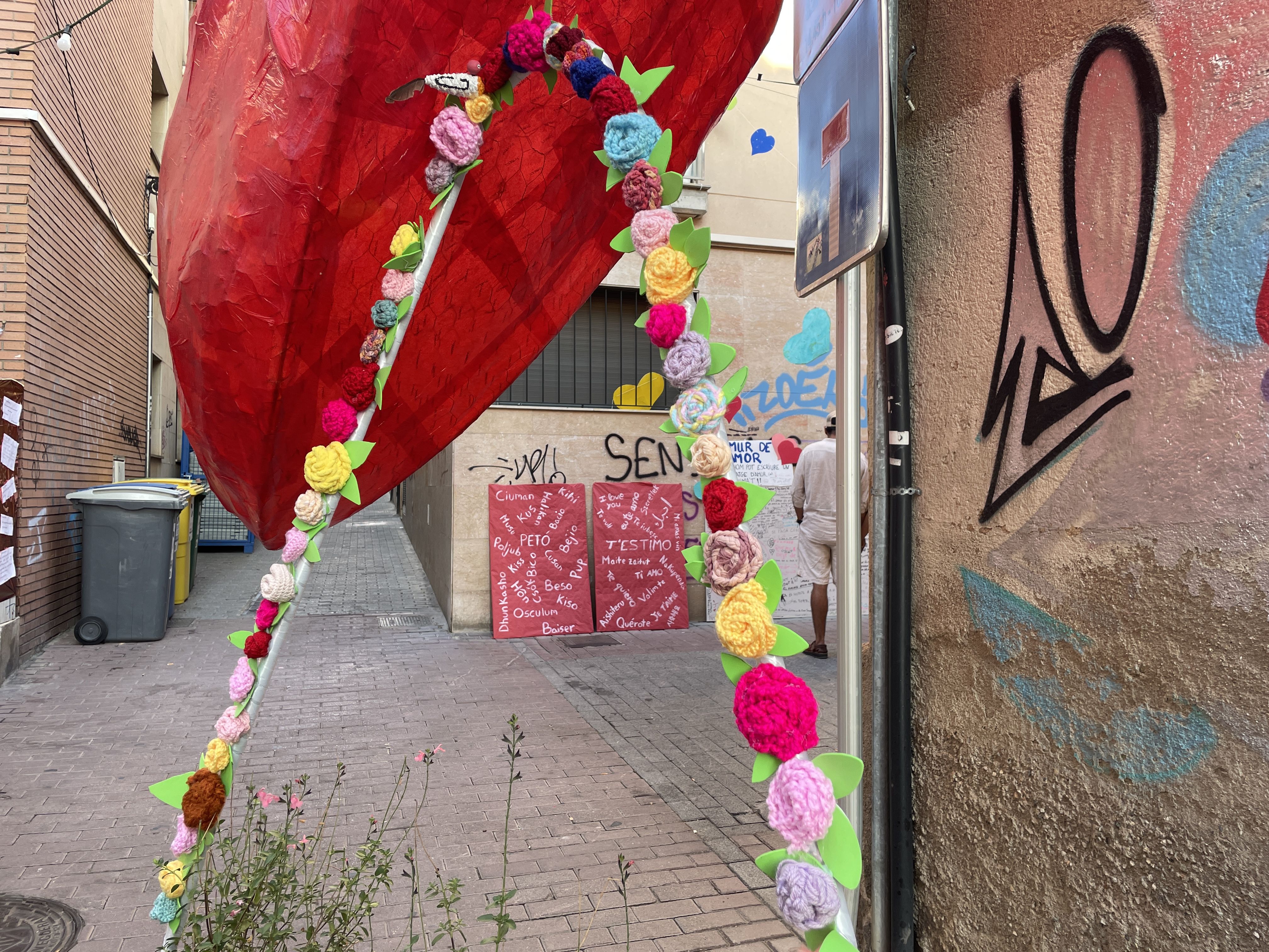 Molt d'amor a les 180es Festes del carrer Sant Jaume FOTO: Marta Casas