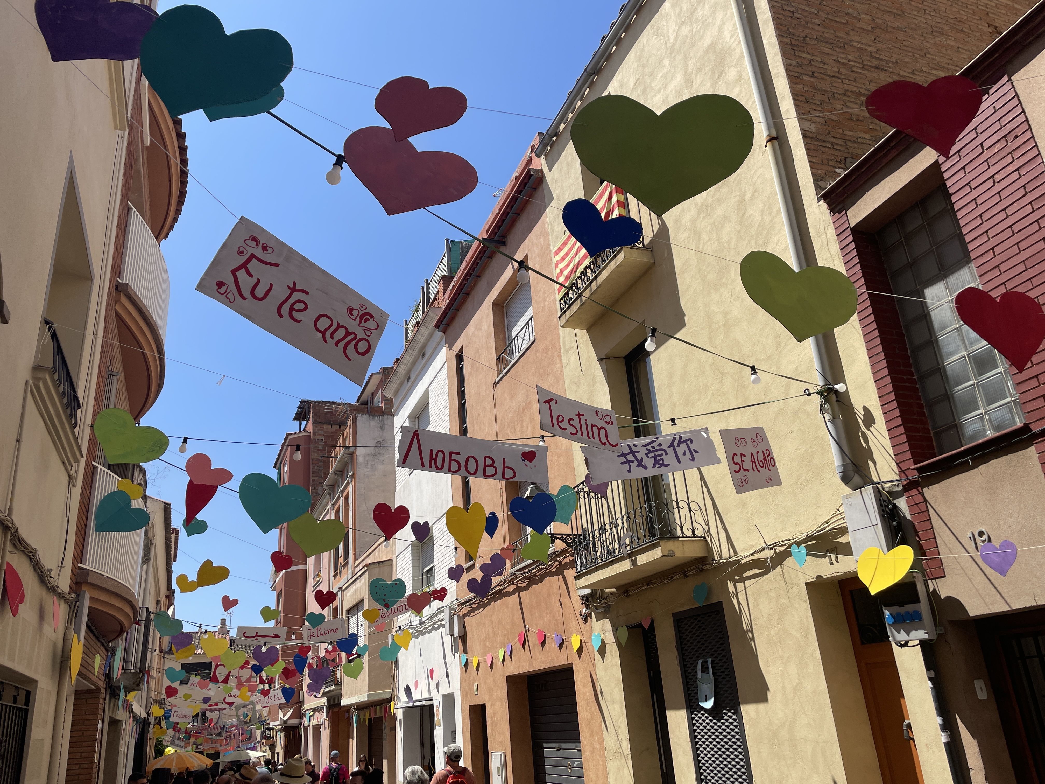 Molt d'amor a les 180es Festes del carrer Sant Jaume FOTO: Marta Casas