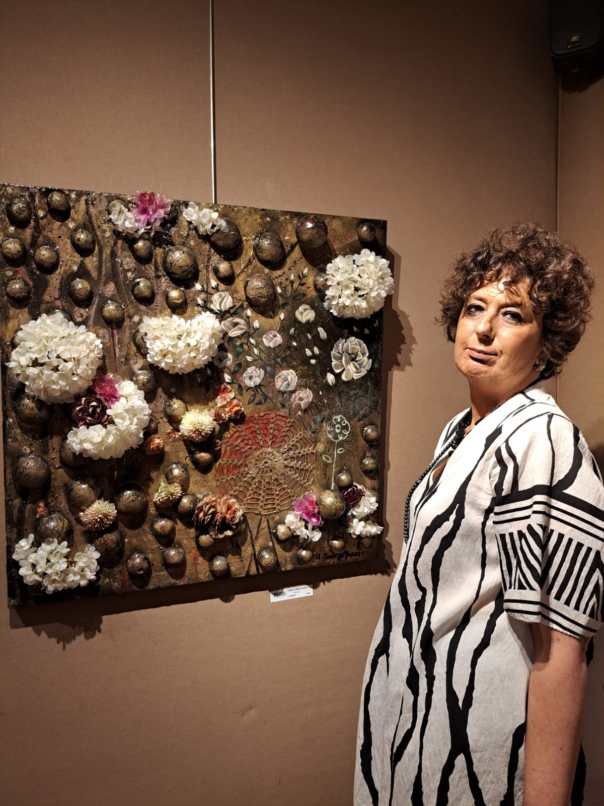 La rubinenca Anna Tamayo exposa les seves obres a la Galeria d'Art Mar. FOTO: Cedida