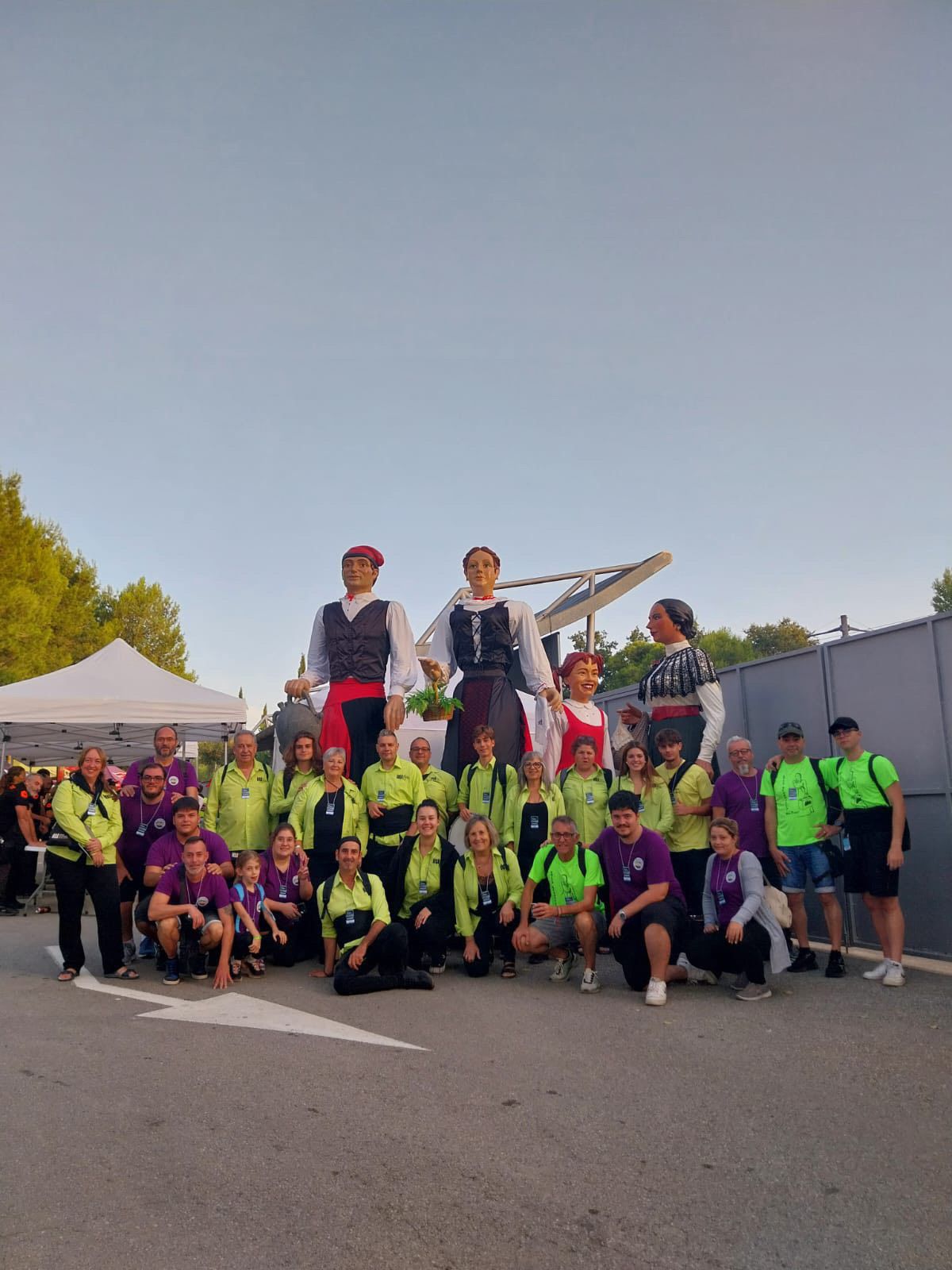 Cap de setmana intensa de les colles geganteres de Ca n'Oriol i El Pinar per encetar la temporada. FOTO: Cedida