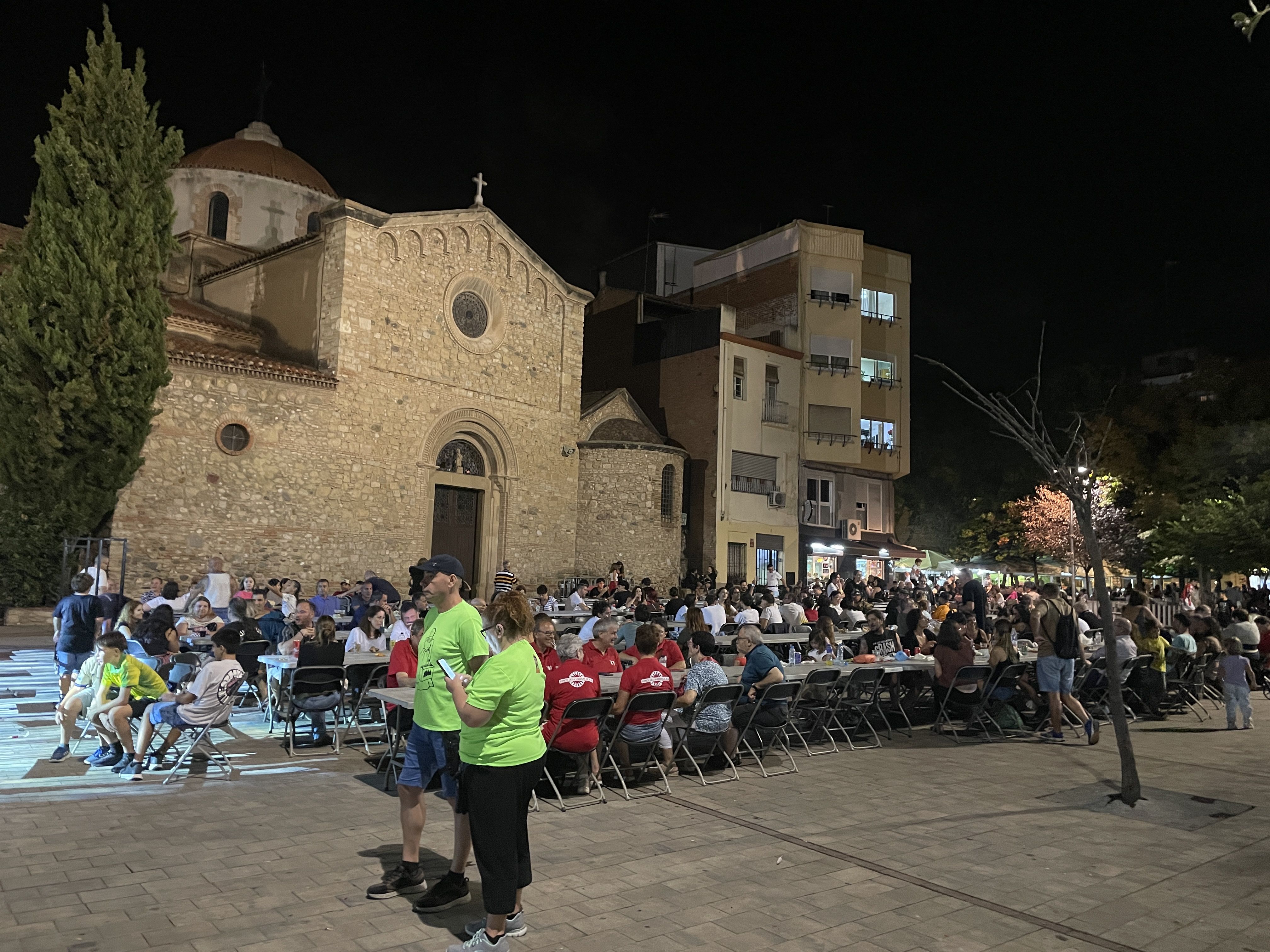 Entitats de cultura popular i tradicional de Rubí pels Tocs de Sant Roc FOTO: Marta Casas