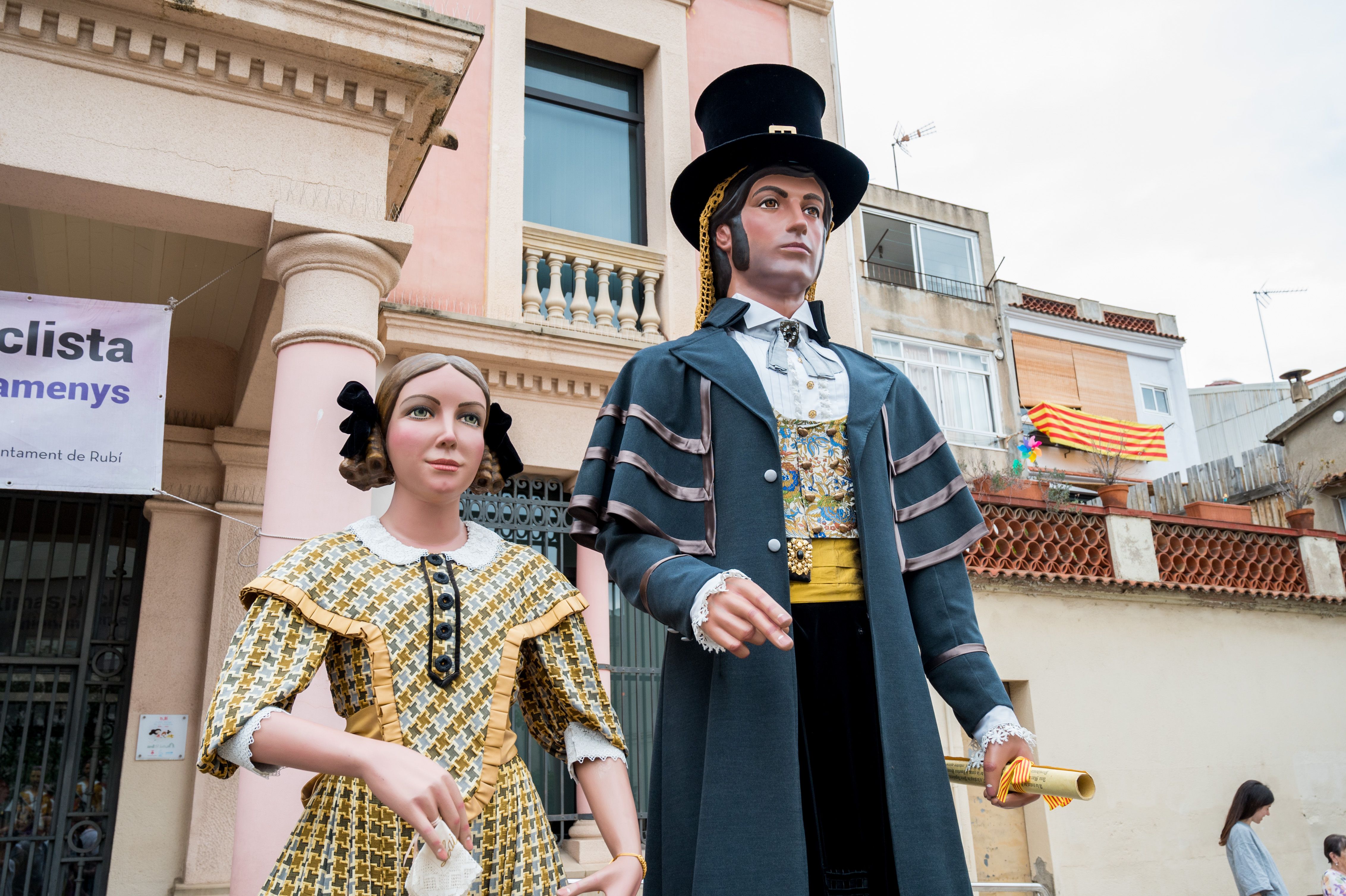 XXXII Trobada de Gegants de Rubí, pels Tocs de Sant Roc FOTO: Carmelo Jiménez XXXII Trobada de Gegants de Rubí, pels Tocs de Sant Roc FOTO: Carmelo Jiménez