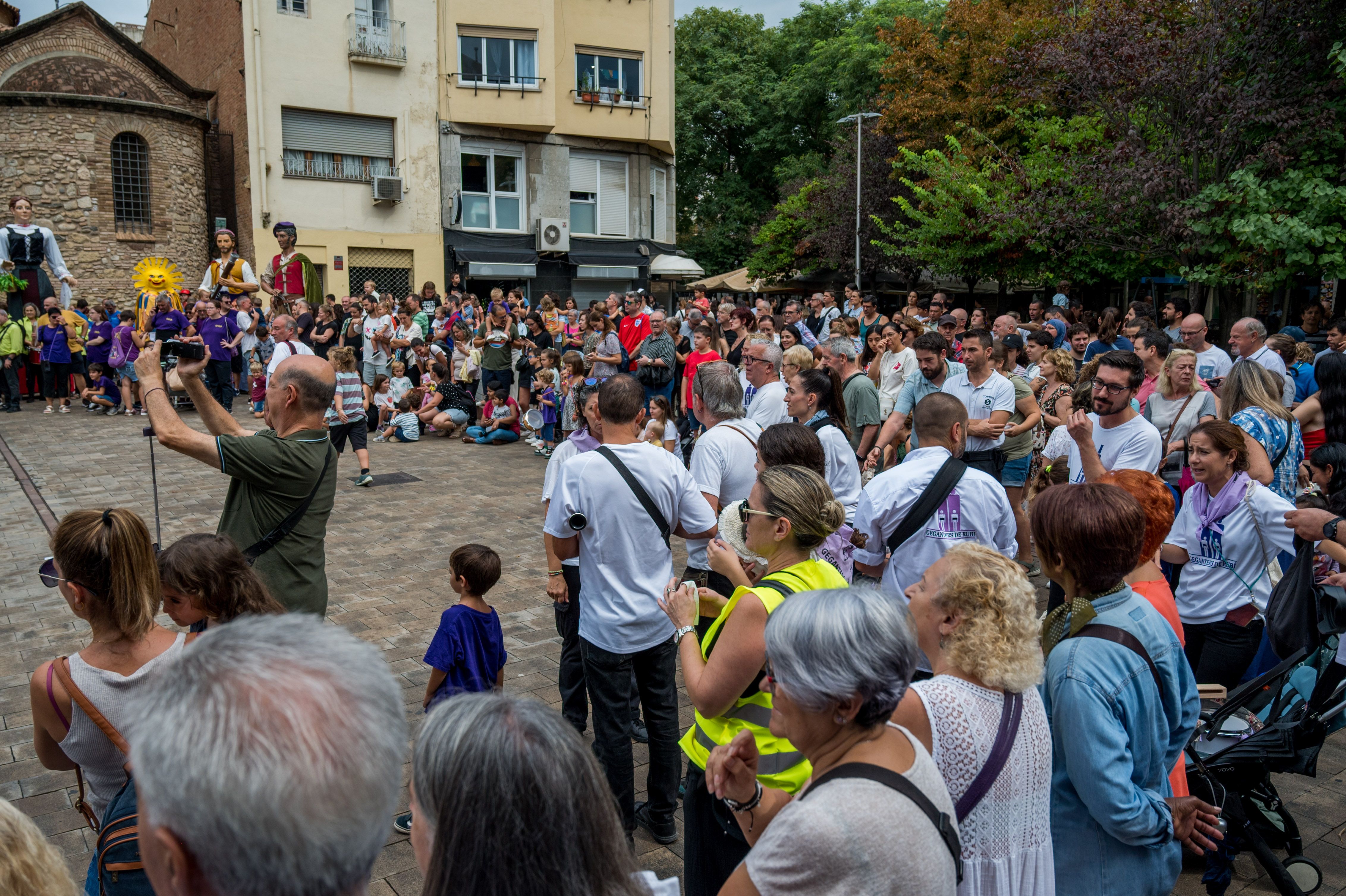 XXXII Trobada de Gegants de Rubí, pels Tocs de Sant Roc FOTO: Carmelo Jiménez XXXII Trobada de Gegants de Rubí, pels Tocs de Sant Roc FOTO: Carmelo Jiménez
