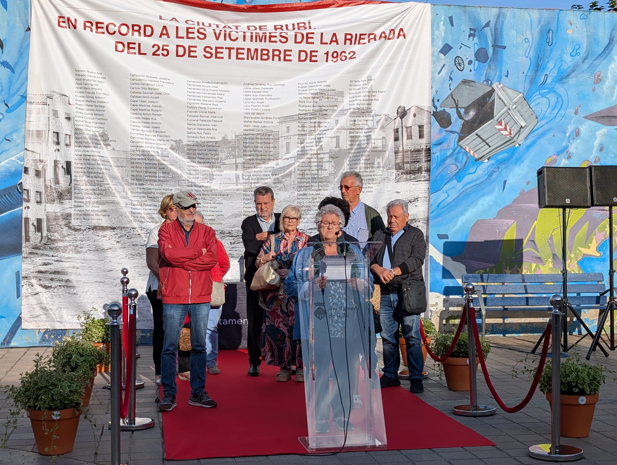 Rubí torna a homenatjar les víctimes de la rierada en el 63è aniversari. FOTO: Estela Luengo