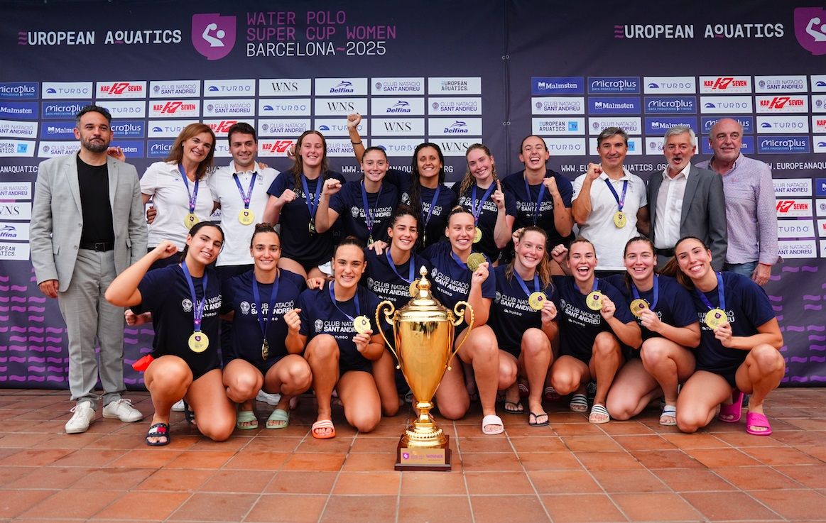 El CN Sant Andreu, amb Ariadna i Elena Ruiz, fa història i s'endúu la seva primera Supercopa d'Europa FOTO: RFEN/European Aquatics