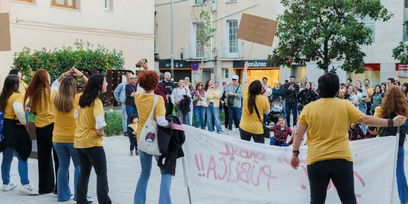 Unes 200 persones van donar suport a la protesta de les treballadores de l'EBM Sol, Solet FOTO: Cedida Unes 200 persones van donar suport a la protesta de les treballadores de l'EBM Sol, Solet FOTO: Cedida