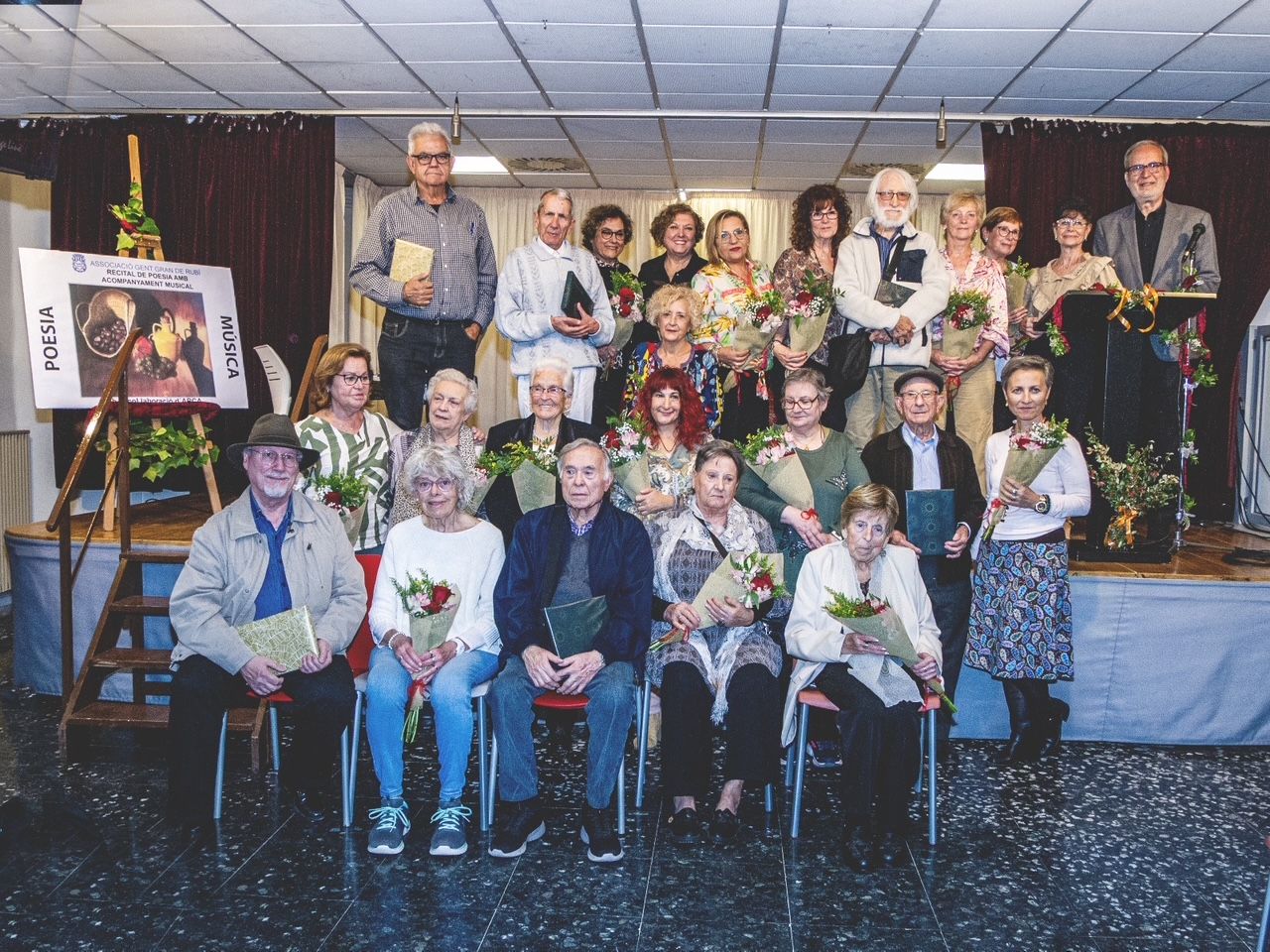 Gran èxit del Recital de Poesia i Música de l'Associació de la Gent Gran de Rubí FOTO: Cedida