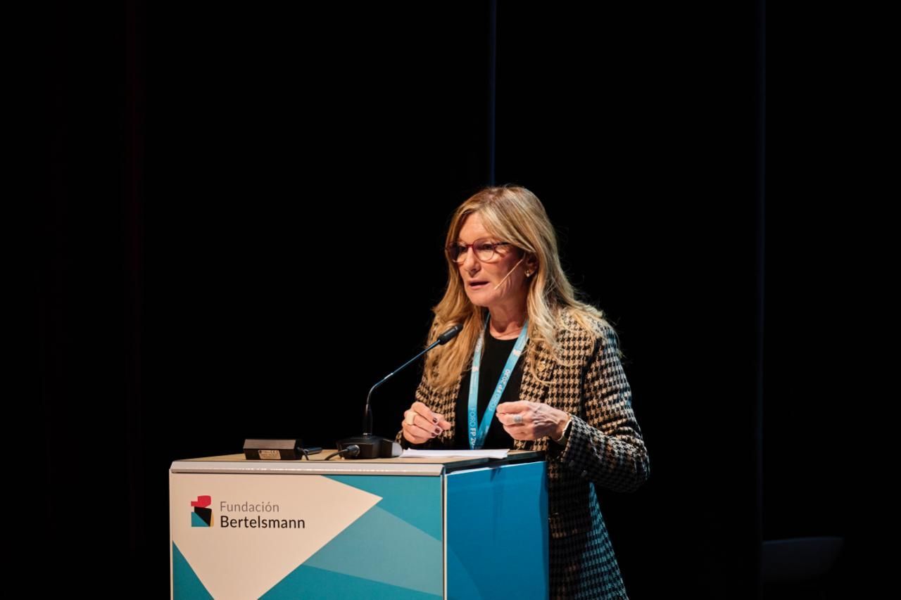 L'alcaldessa de Rubí explica l'experiència de l'Ajuntament amb l'FP Dual FOTO: Linkedin/Fundación Bertelsmann