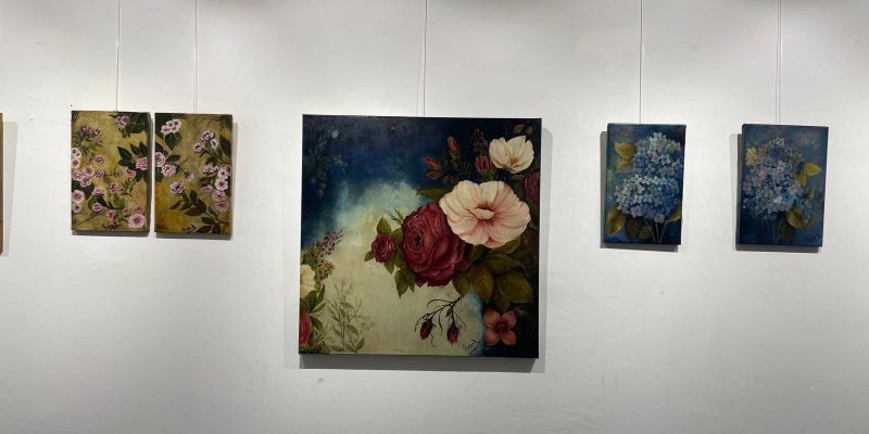 El quadre de la rosa vermella, al centre. FOTO: Estela Luengo