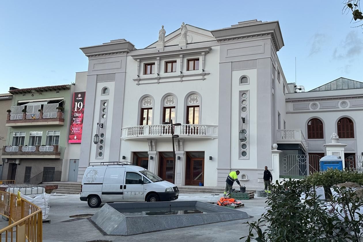 Rubí inverteix més de 48.000 euros en la renovació de la plaça de Catalunya. FOTO: Ajuntament de Rubí