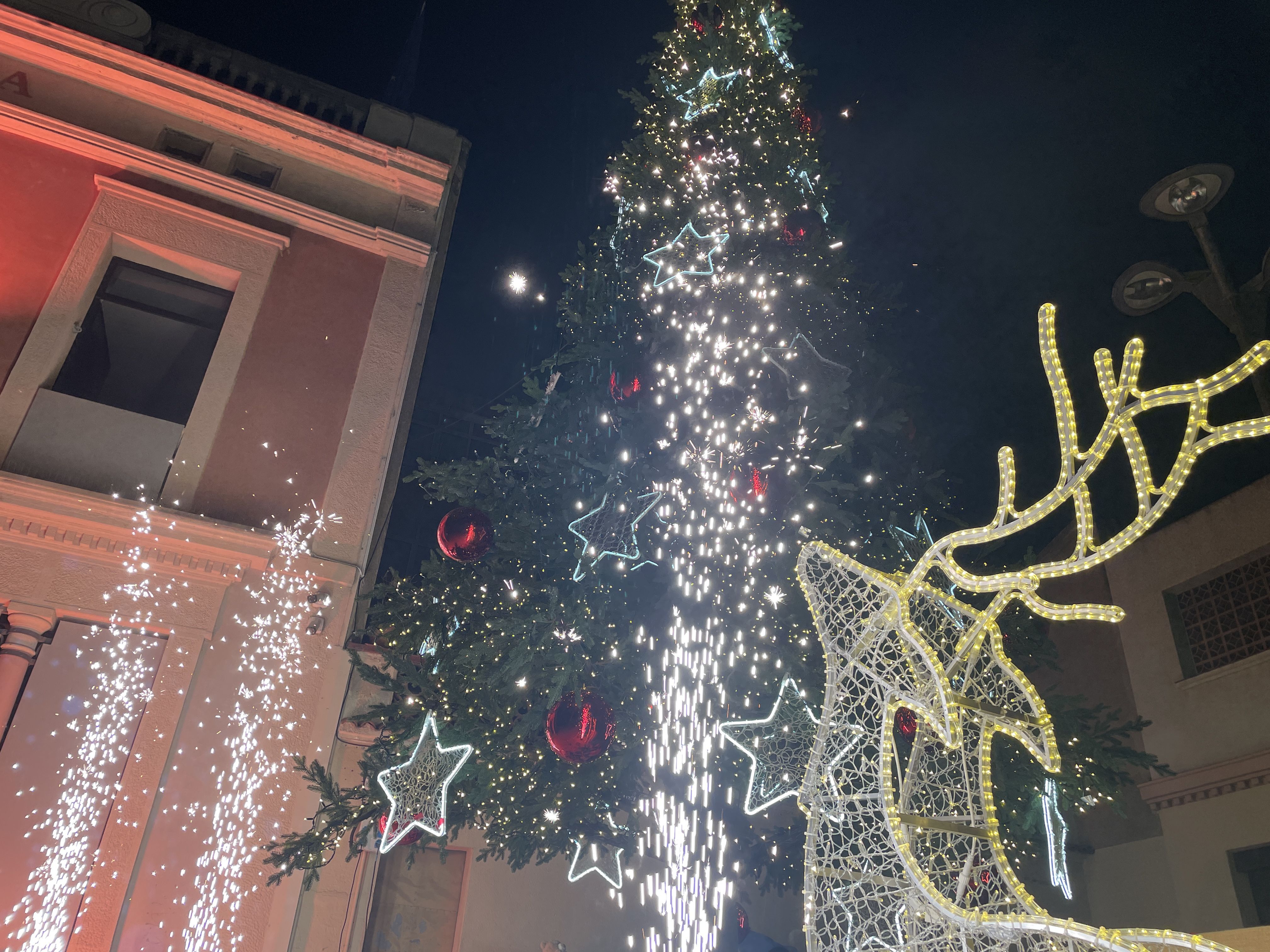 Encesa de l'enllumenat de Nadal 2025. FOTO: Estela Luengo