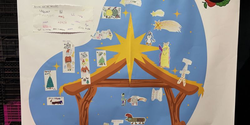 El pessebre dibuixat pels infants al Mercat Municipal FOTO: Marta Casas