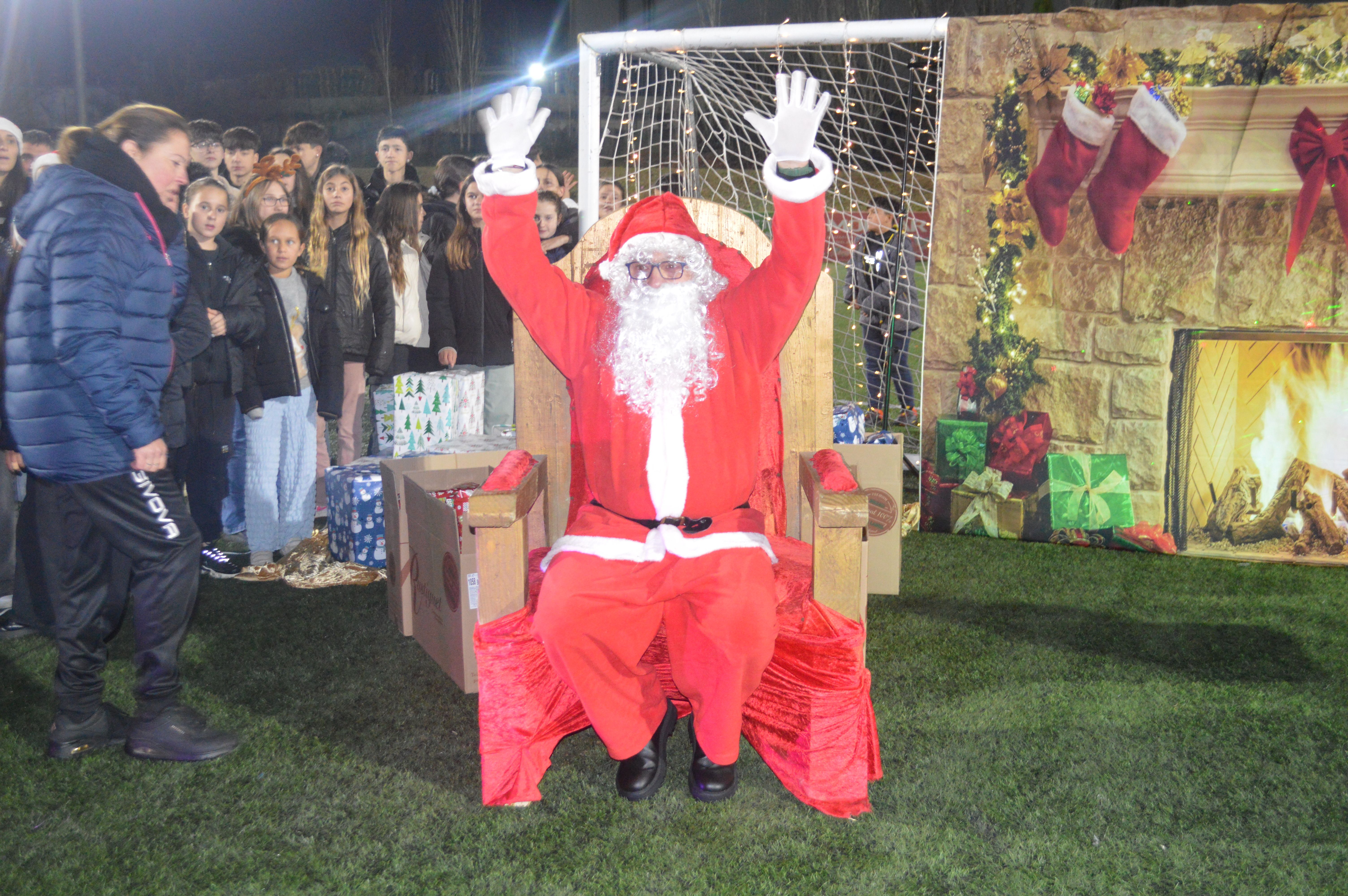 El C.E. Olímpic Can Fatjó recapta més de 500 euros amb la xocolatada solidària de Nadal. FOTO: Cedida/Montoya