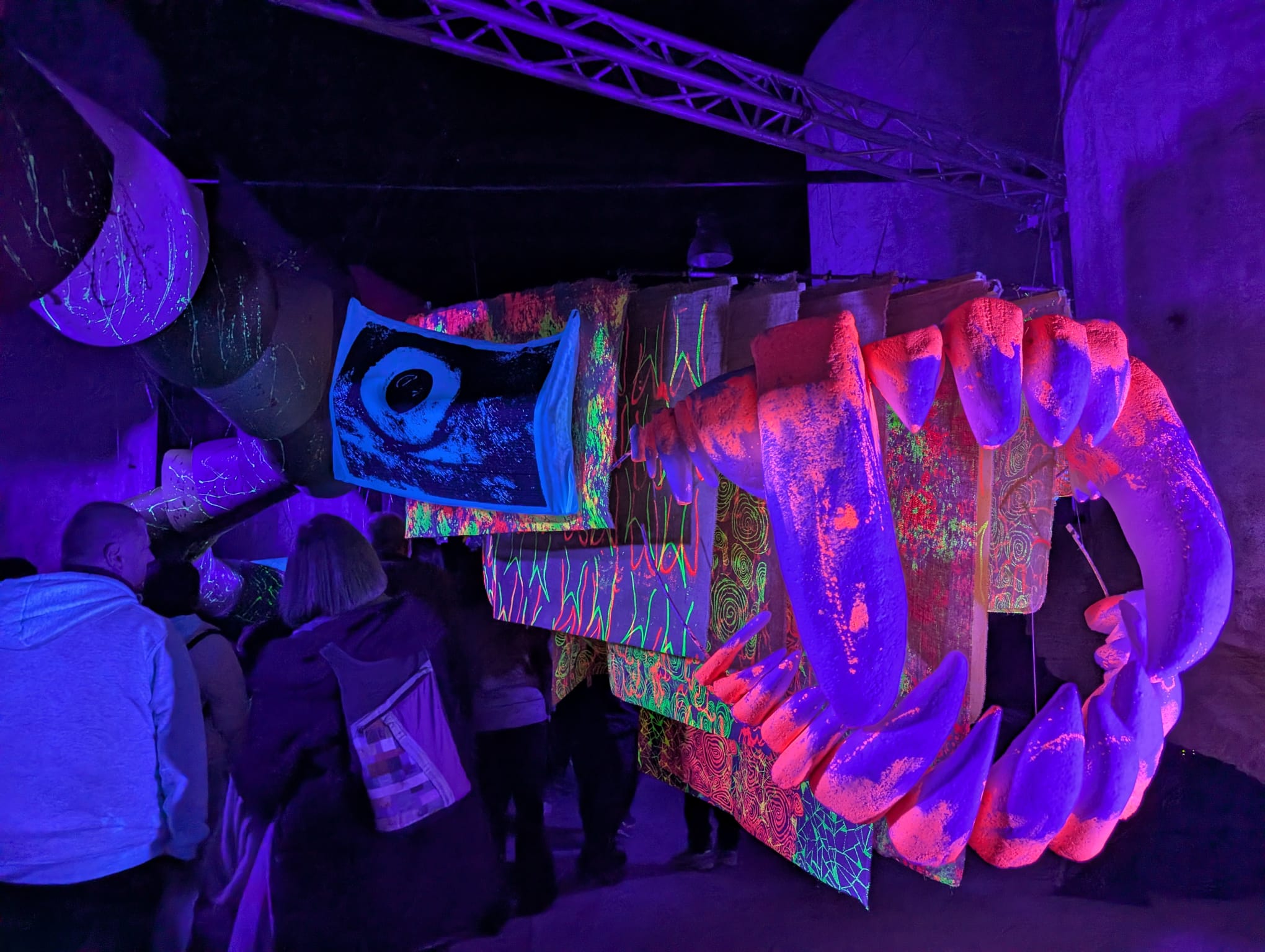 L’exposició “Desmuntant el monstre”. FOTO: Redacció TOT Rubí