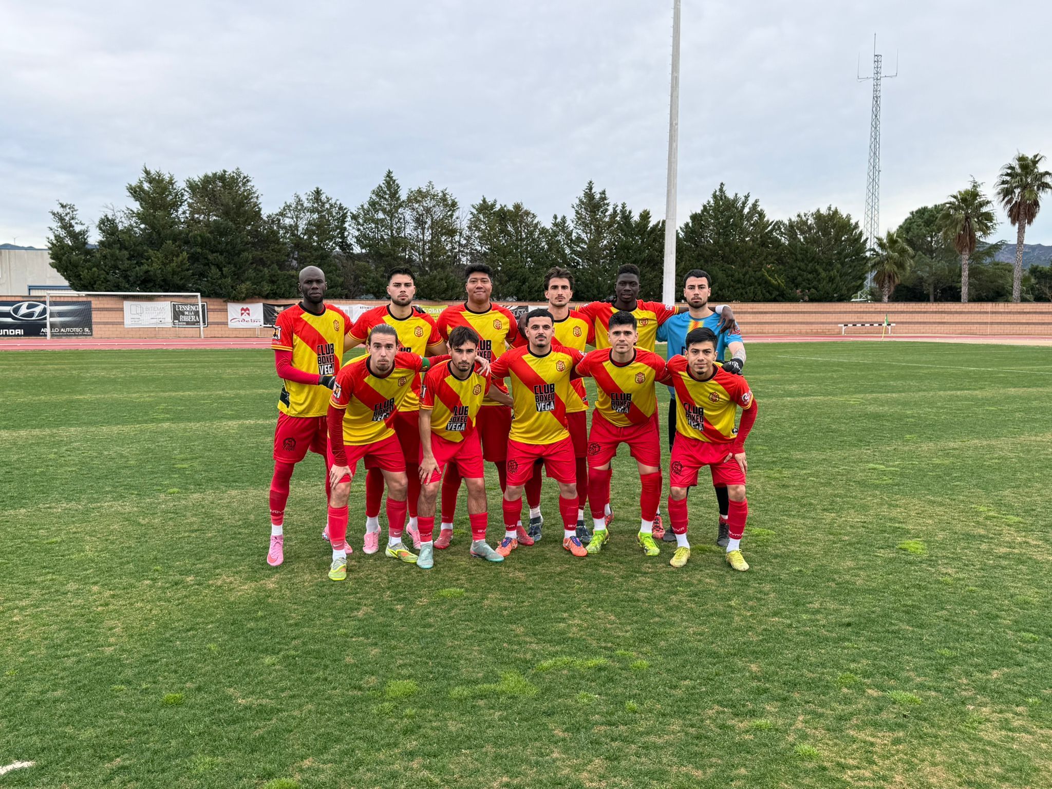 El Veinti empata a Ascó després de jugar 50 minuts amb un home menys. FOTO: Cedida/Veinti