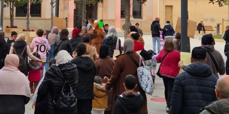 Protesta de les famílies de l'escola Joan Maragall FOTO: Cedida/AFA Joan Maragall