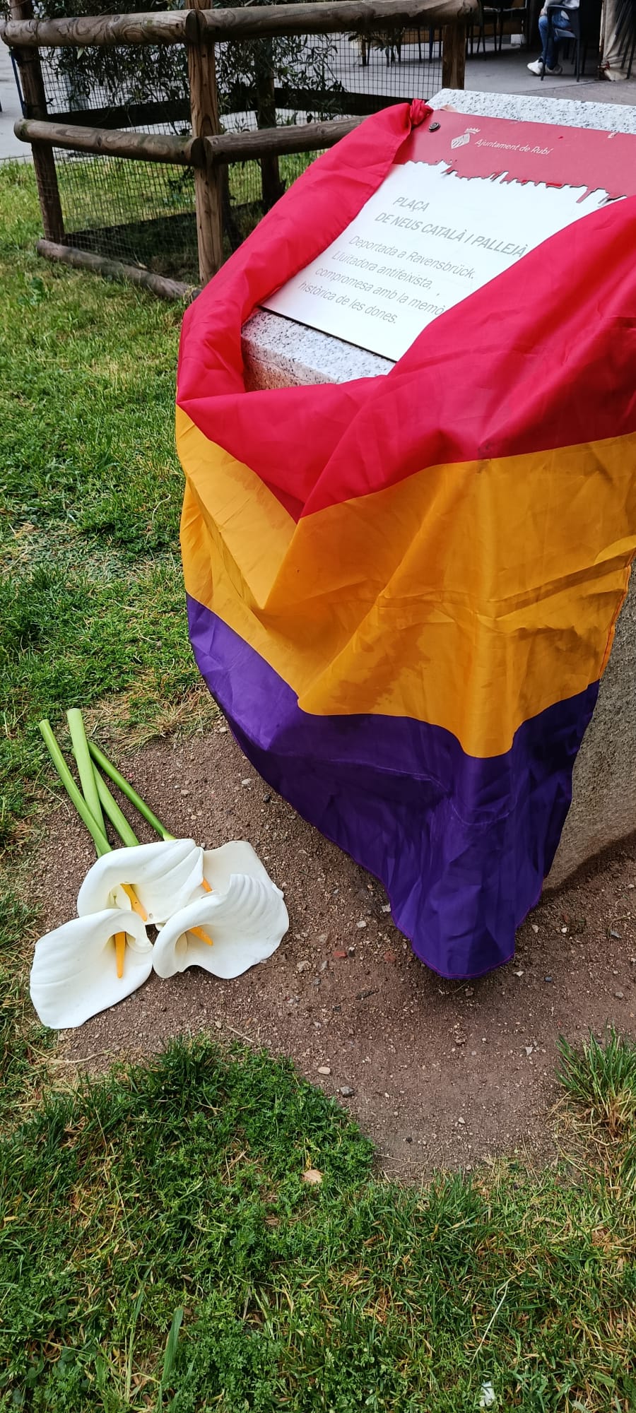 Monòlit a Neus Català FOTO: ECP Rubí