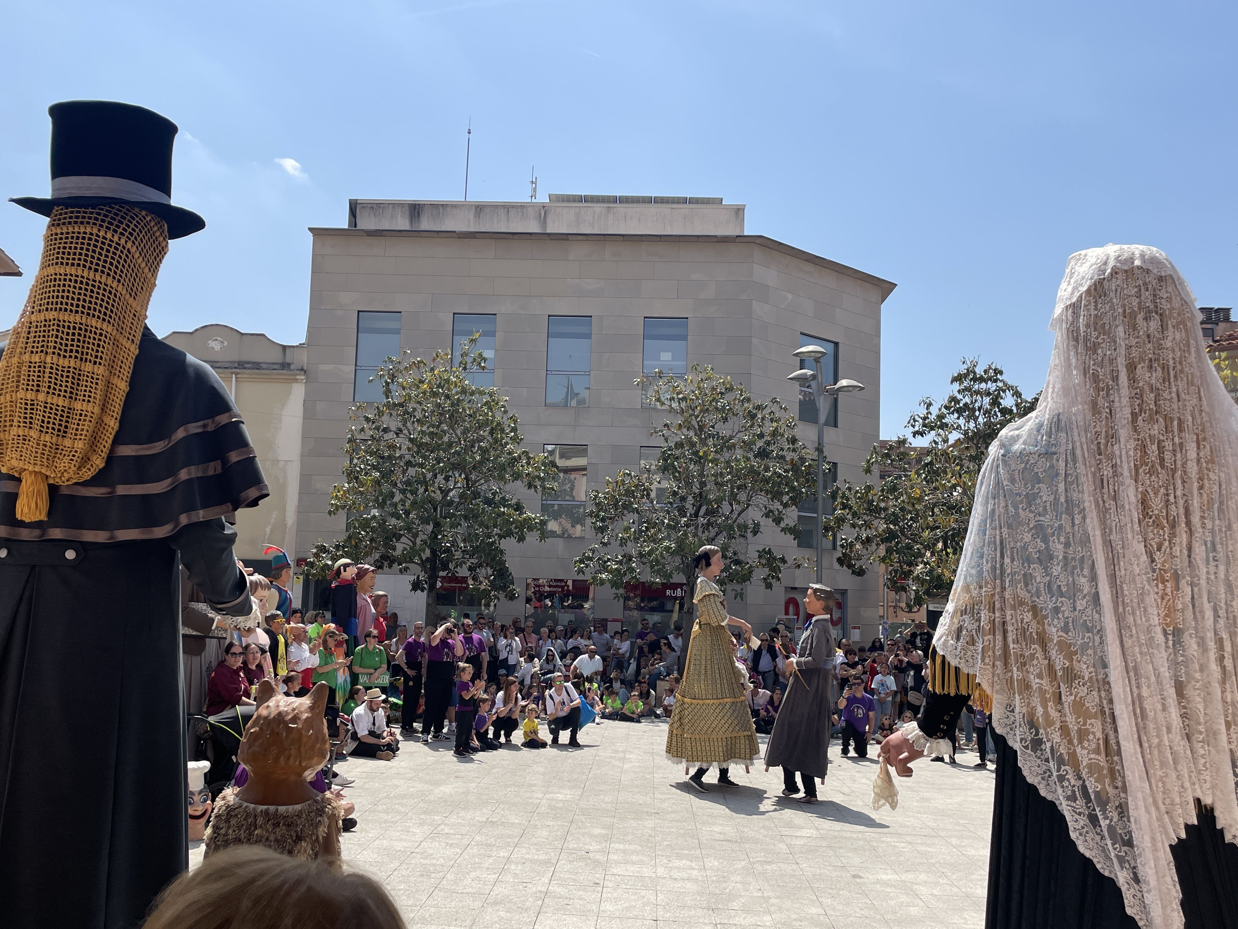 Ballada de la Laia i en Galderic al final de la Trobada FOTO: Marta Casas