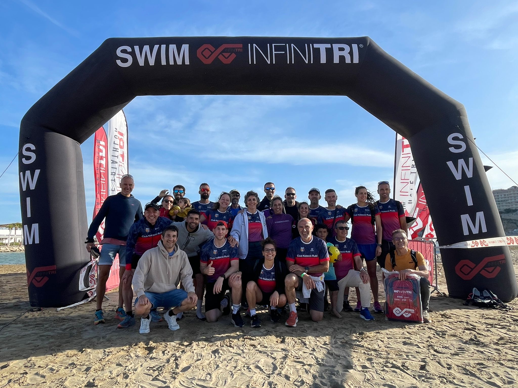 El CN Rubí envia 21 esportistes al Triatló de Peñíscola FOTO: Cedida