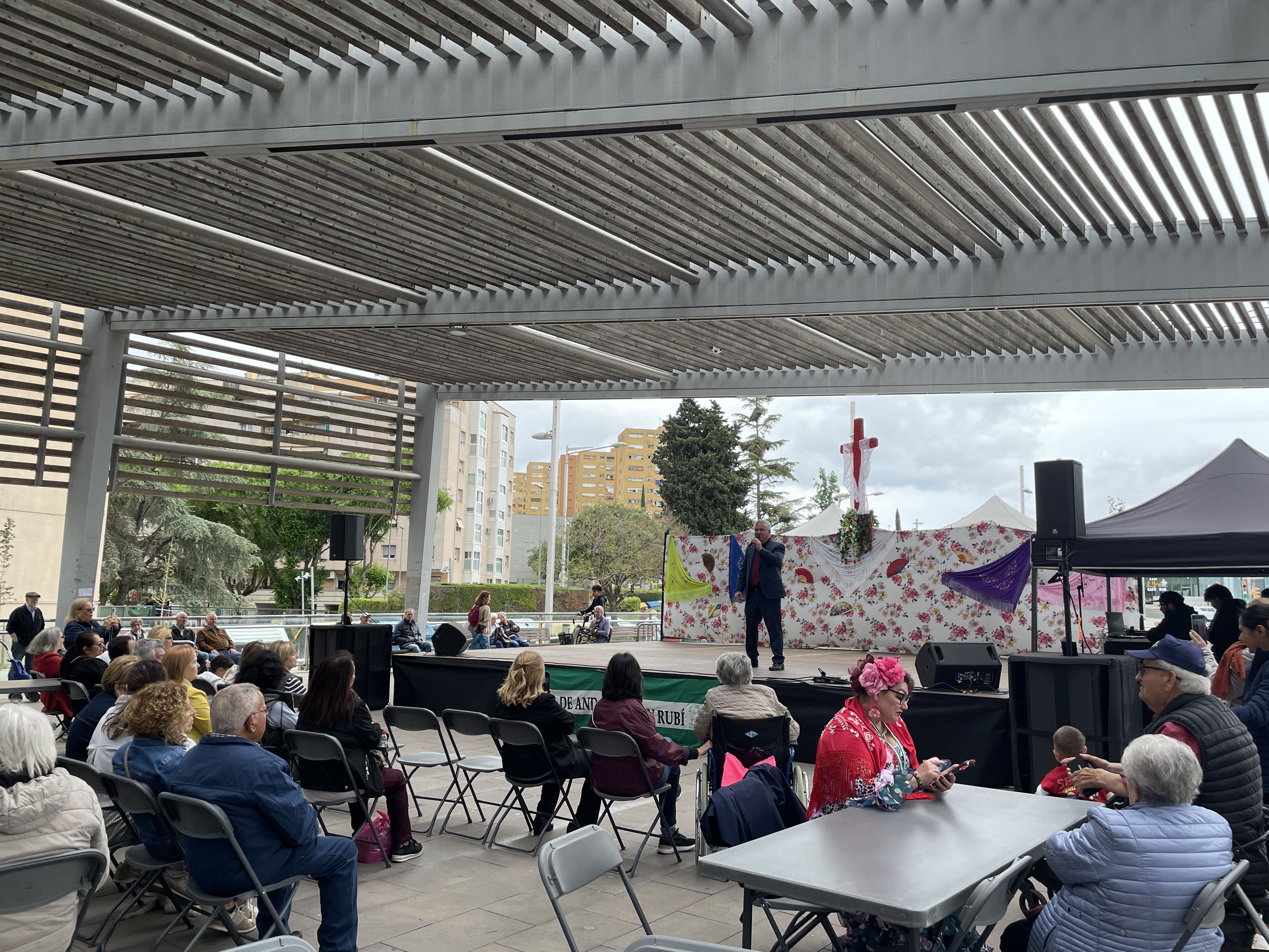 Rubí celebra la Cruz de Mayo de la mà de la Casa de Andalucía FOTO: Marta Casas